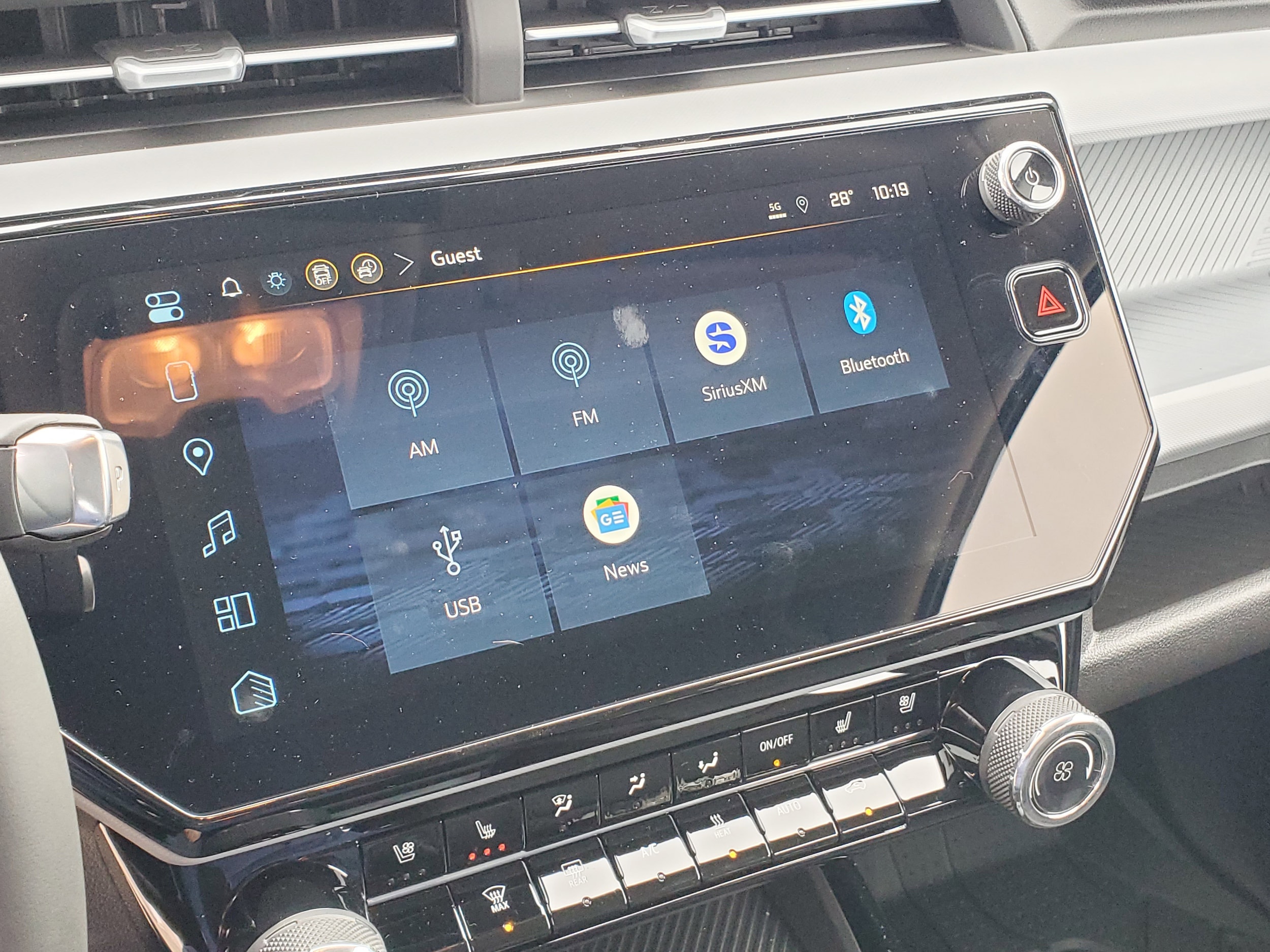 2027 Chevrolet Bolt RS - Photo 17