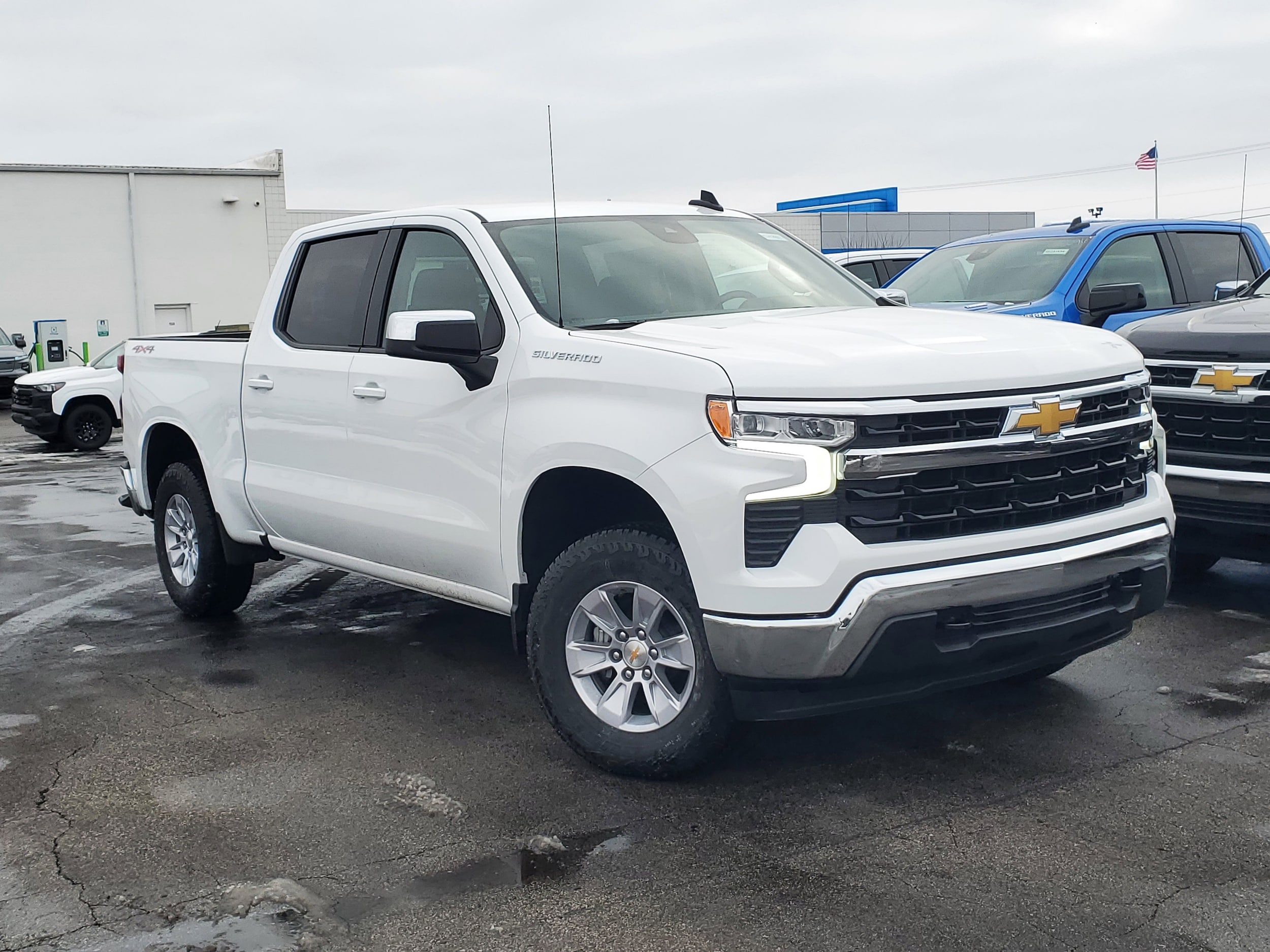 2026 Chevrolet Silverado LT's photo