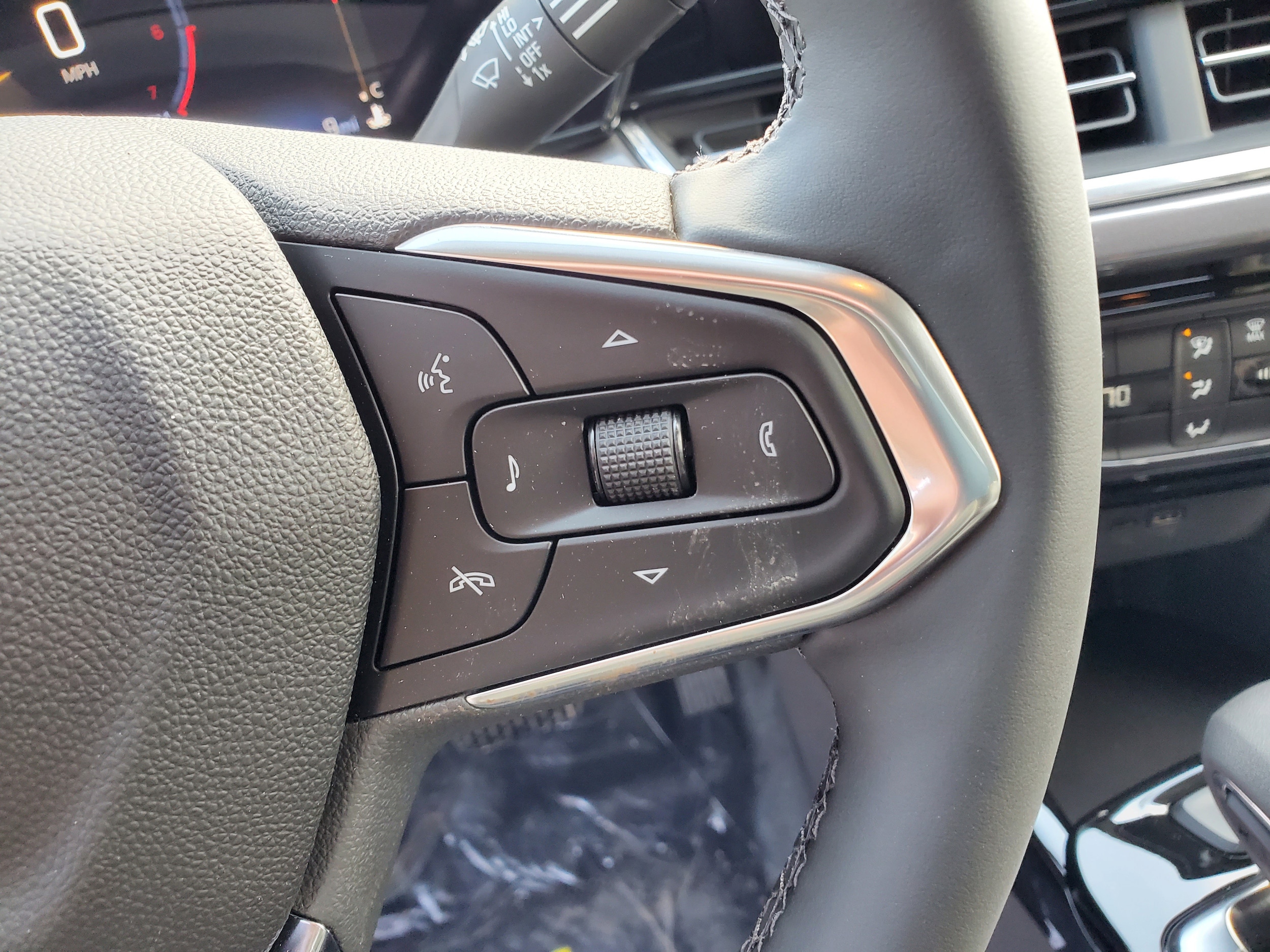 2026 Chevrolet Trax Activ - Photo 12