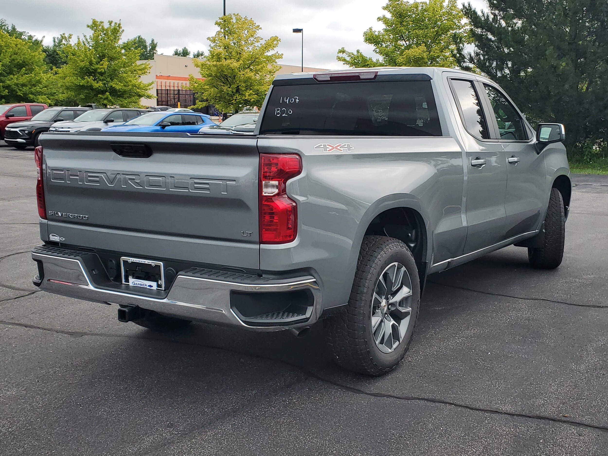 2026 Chevrolet Silverado 1500 LT photo 2