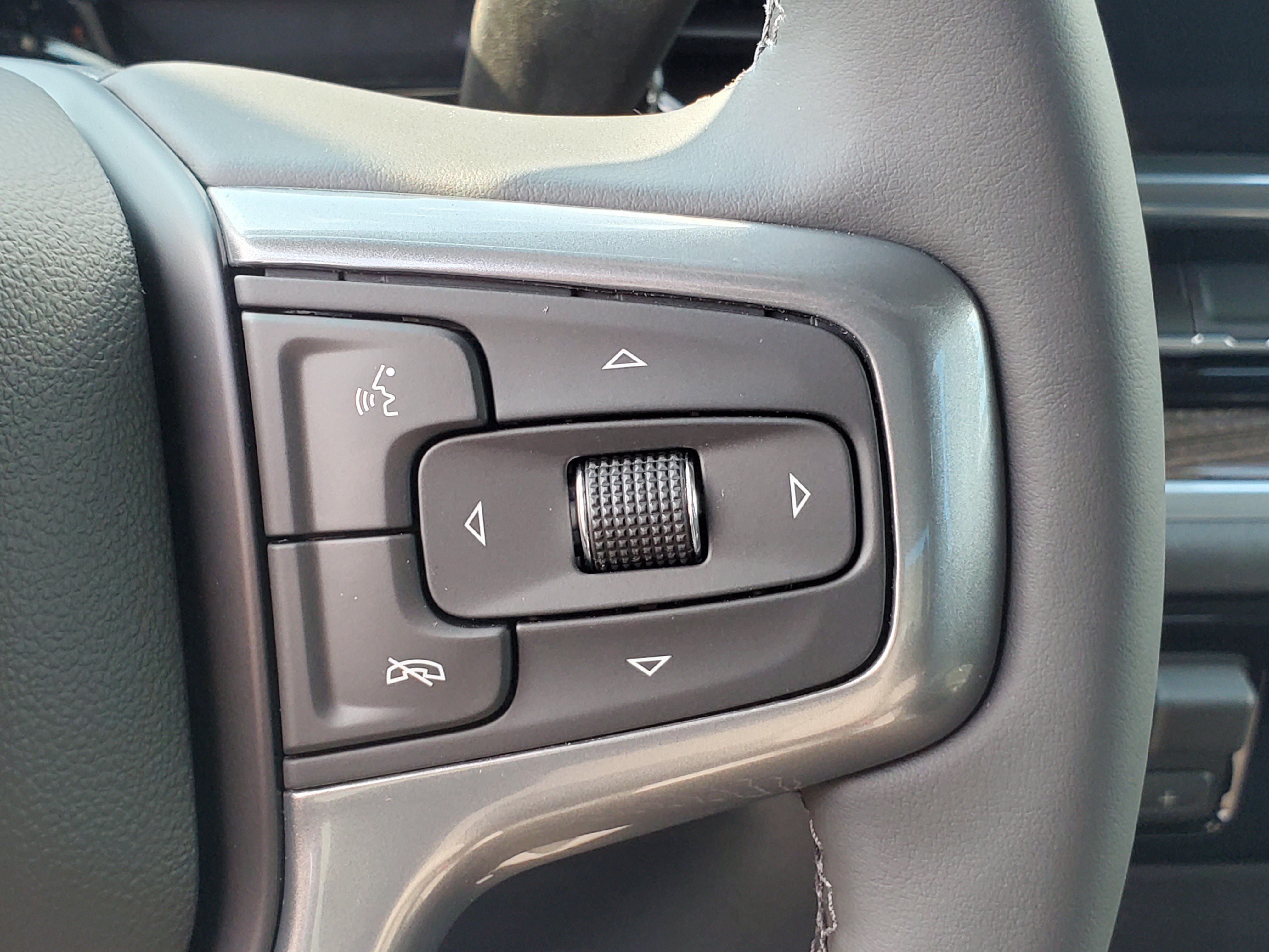 2026 Chevrolet Silverado 1500 LT - Photo 10