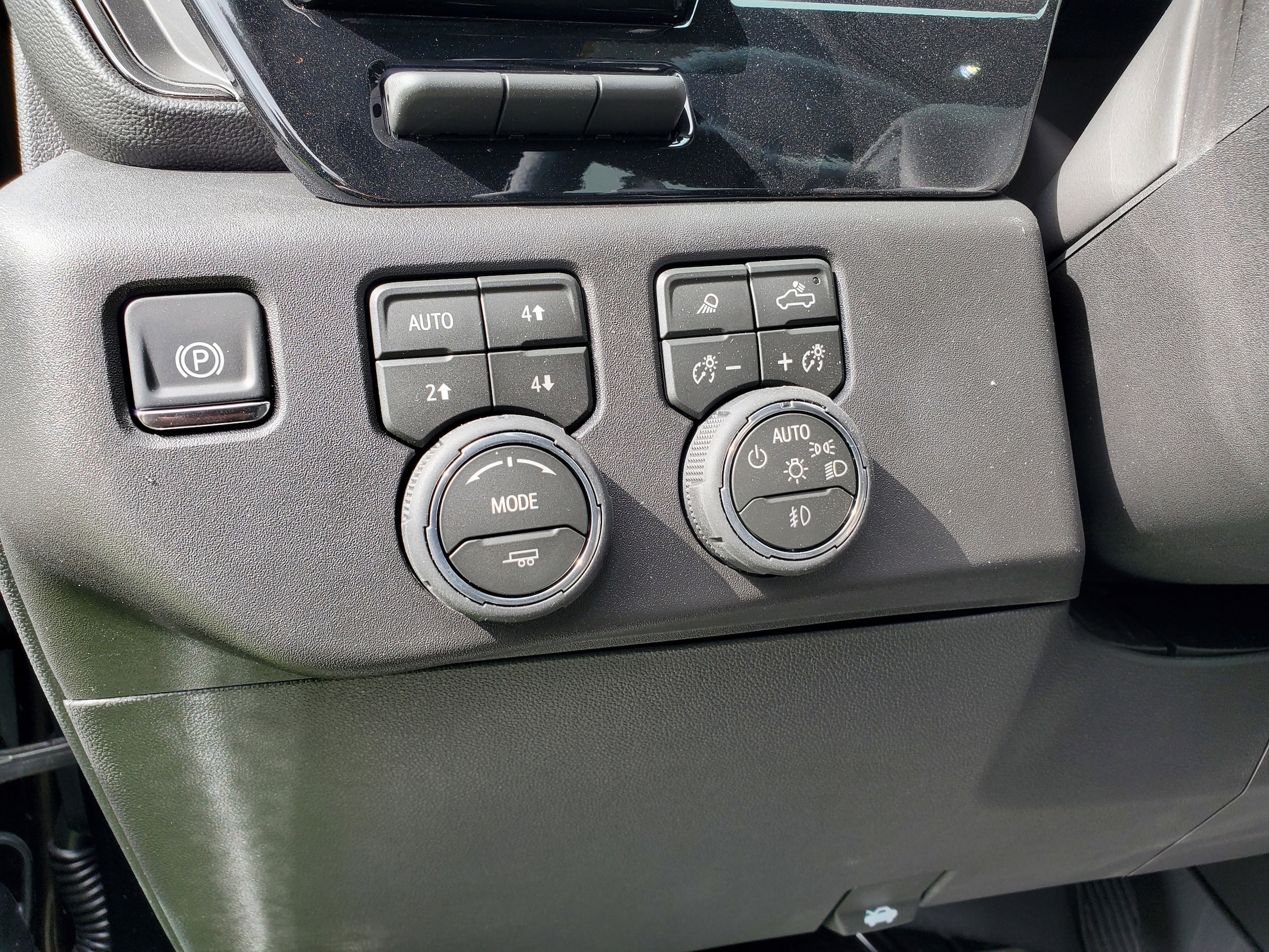 2026 Chevrolet Silverado 1500 ZR2 - Photo 14