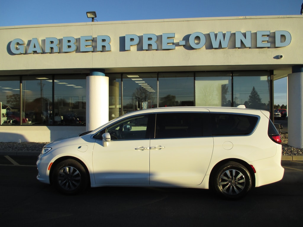 Used 2022 Chrysler Pacifica Hybrid Touring L Van Passenger Van