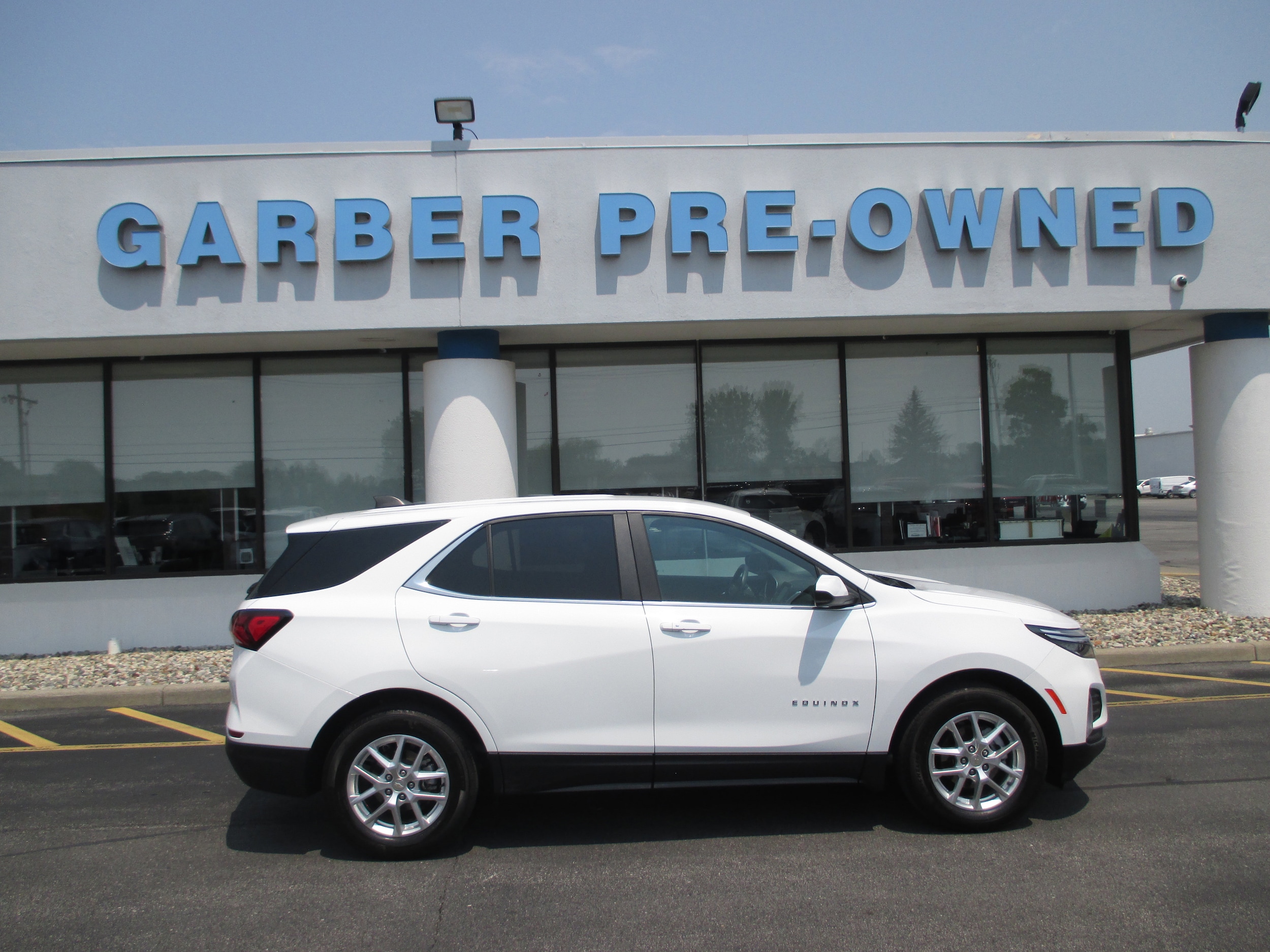Used 2022 Chevrolet Equinox LT with VIN 3GNAXKEV0NL225441 for sale in Saginaw, MI