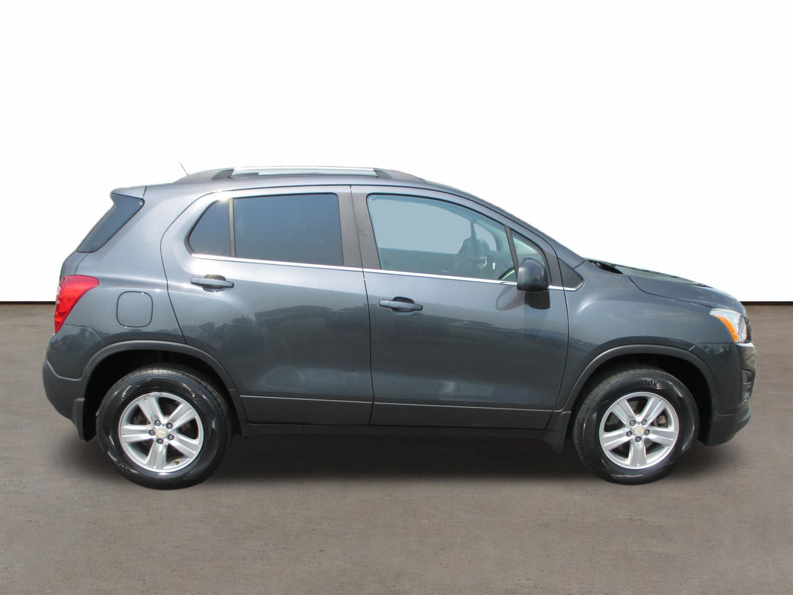 Used 2016 Chevrolet Trax LT with VIN 3GNCJPSBXGL221319 for sale in Saginaw, MI