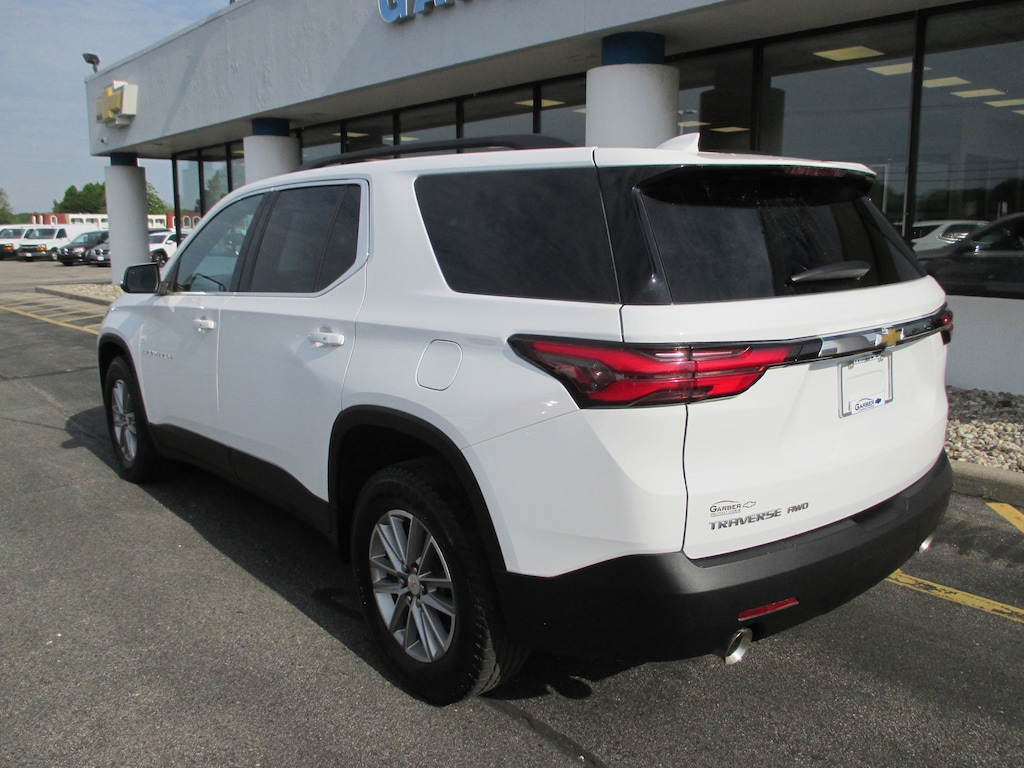 Used 2023 Chevrolet Traverse LT Cloth SUV