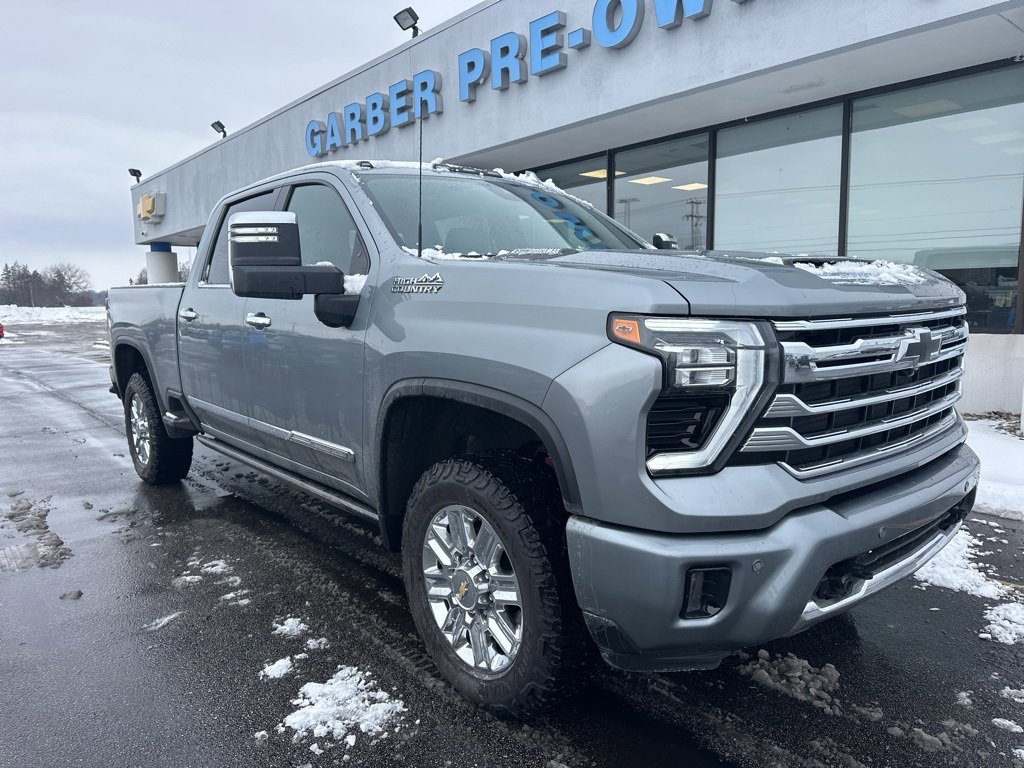 2024 Chevrolet Silverado HD High Country's photo