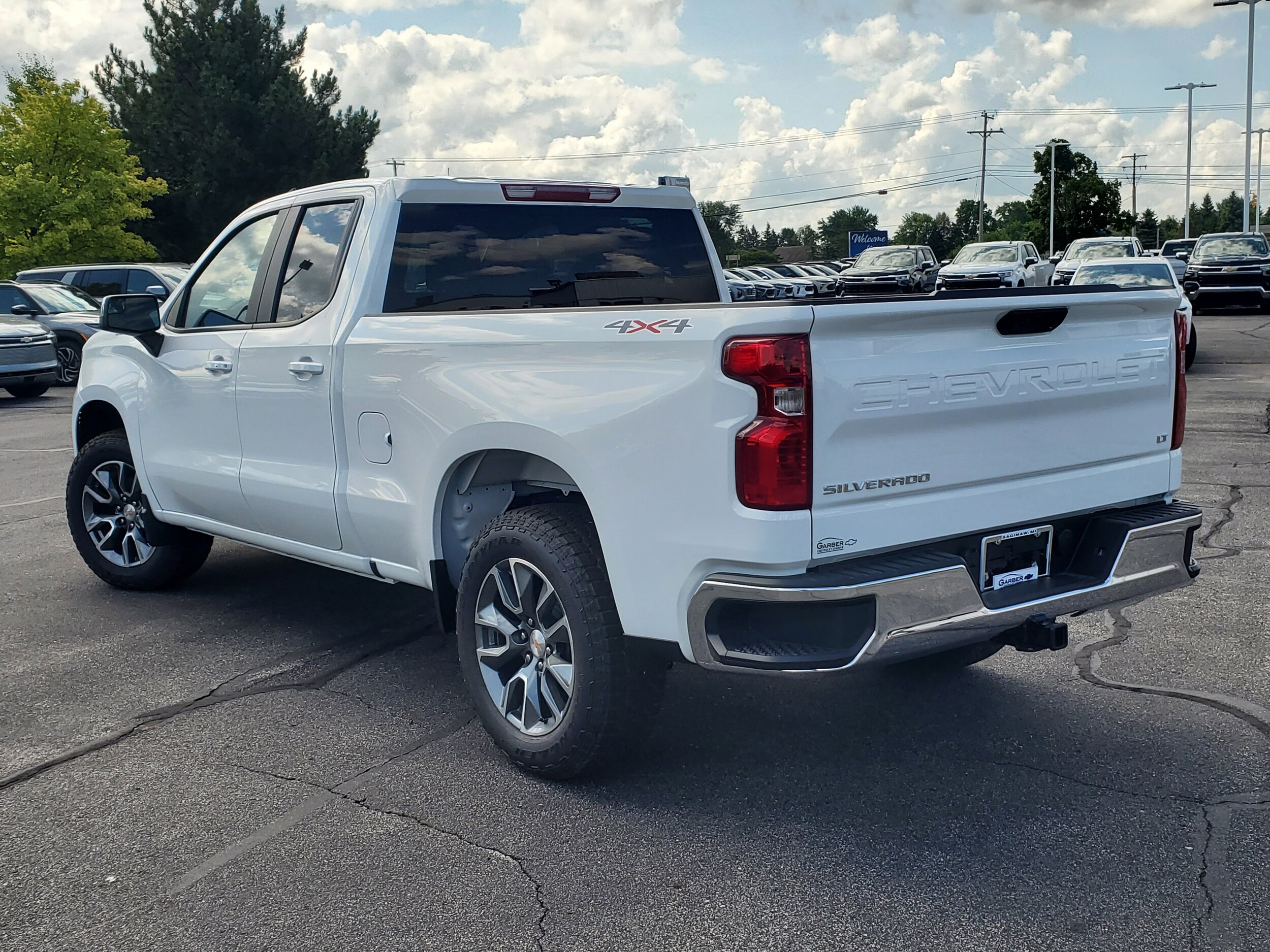 2026 Chevrolet Silverado 1500 LT photo 3