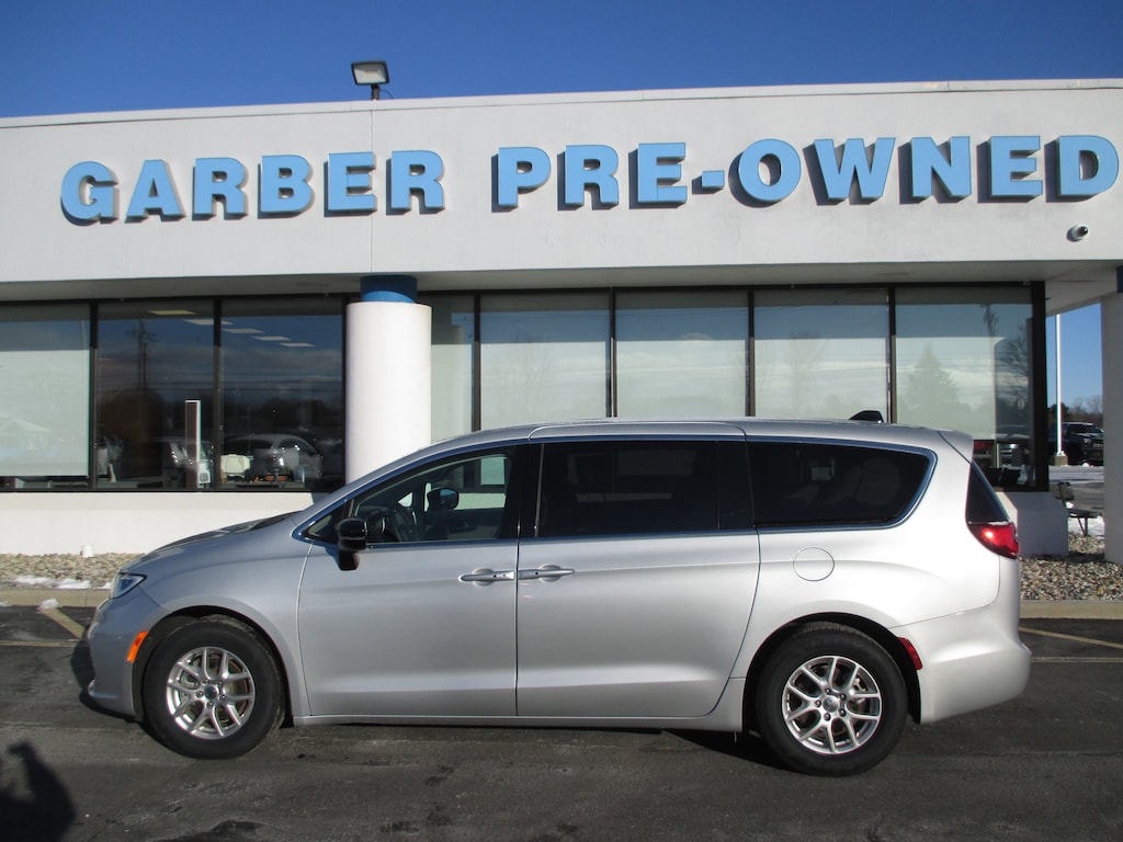 Used 2024 Chrysler Pacifica Touring L Van Passenger Van