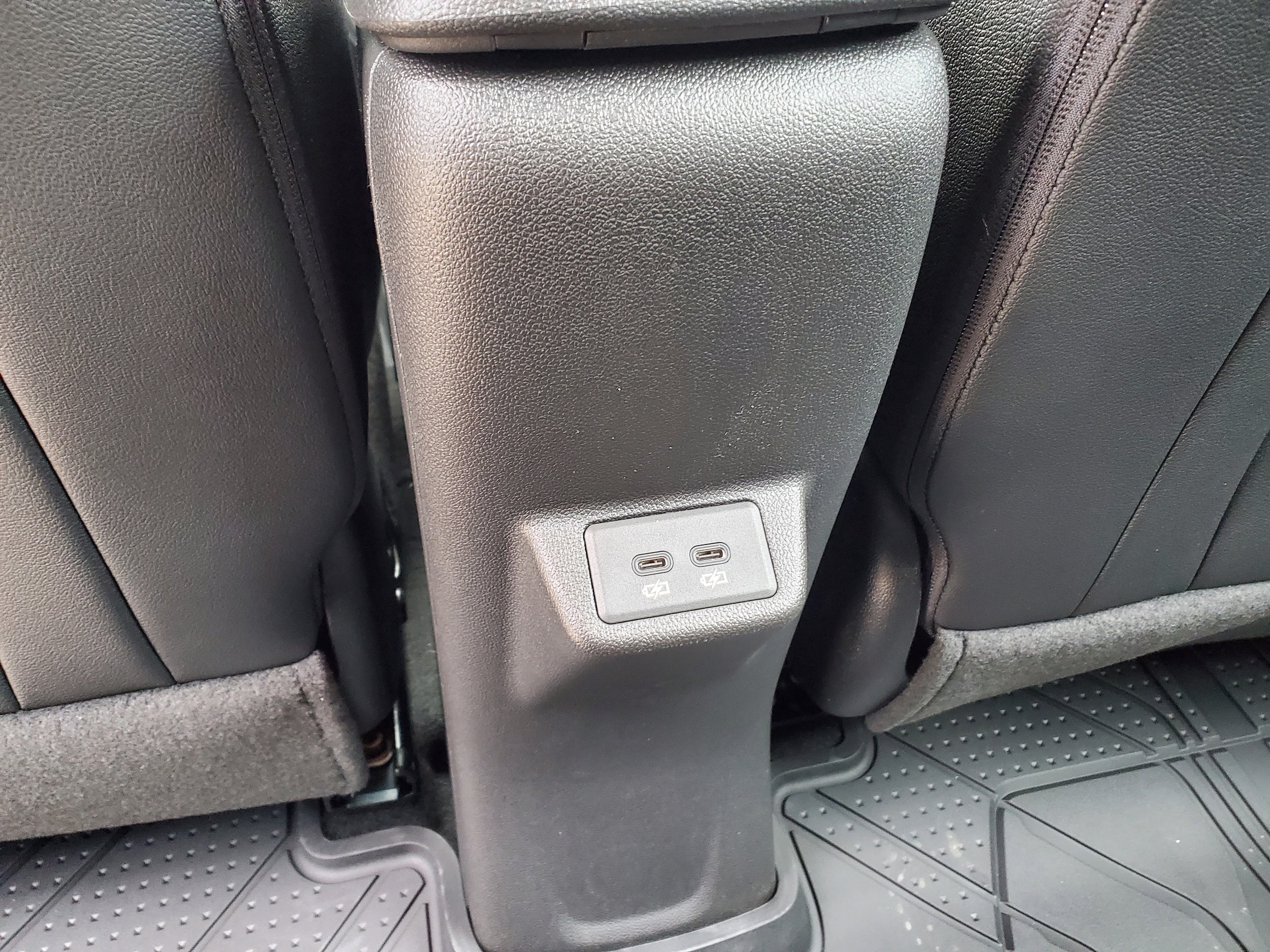 2027 Chevrolet Bolt RS - Photo 24