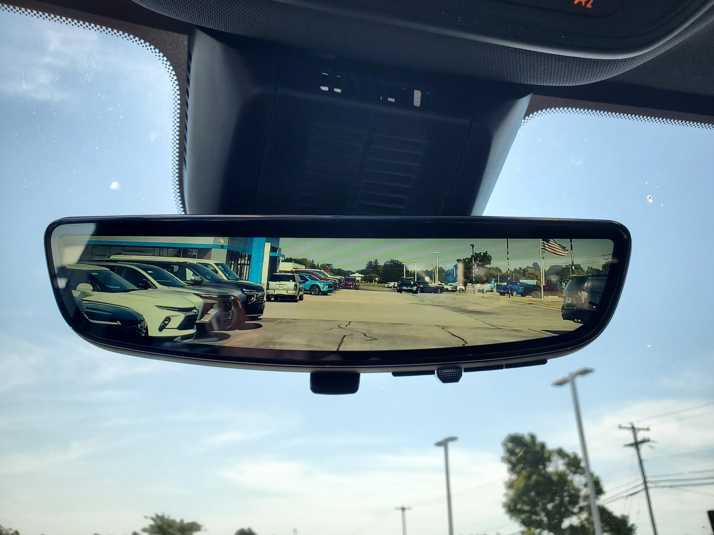 2027 Chevrolet Equinox LT - Photo 19