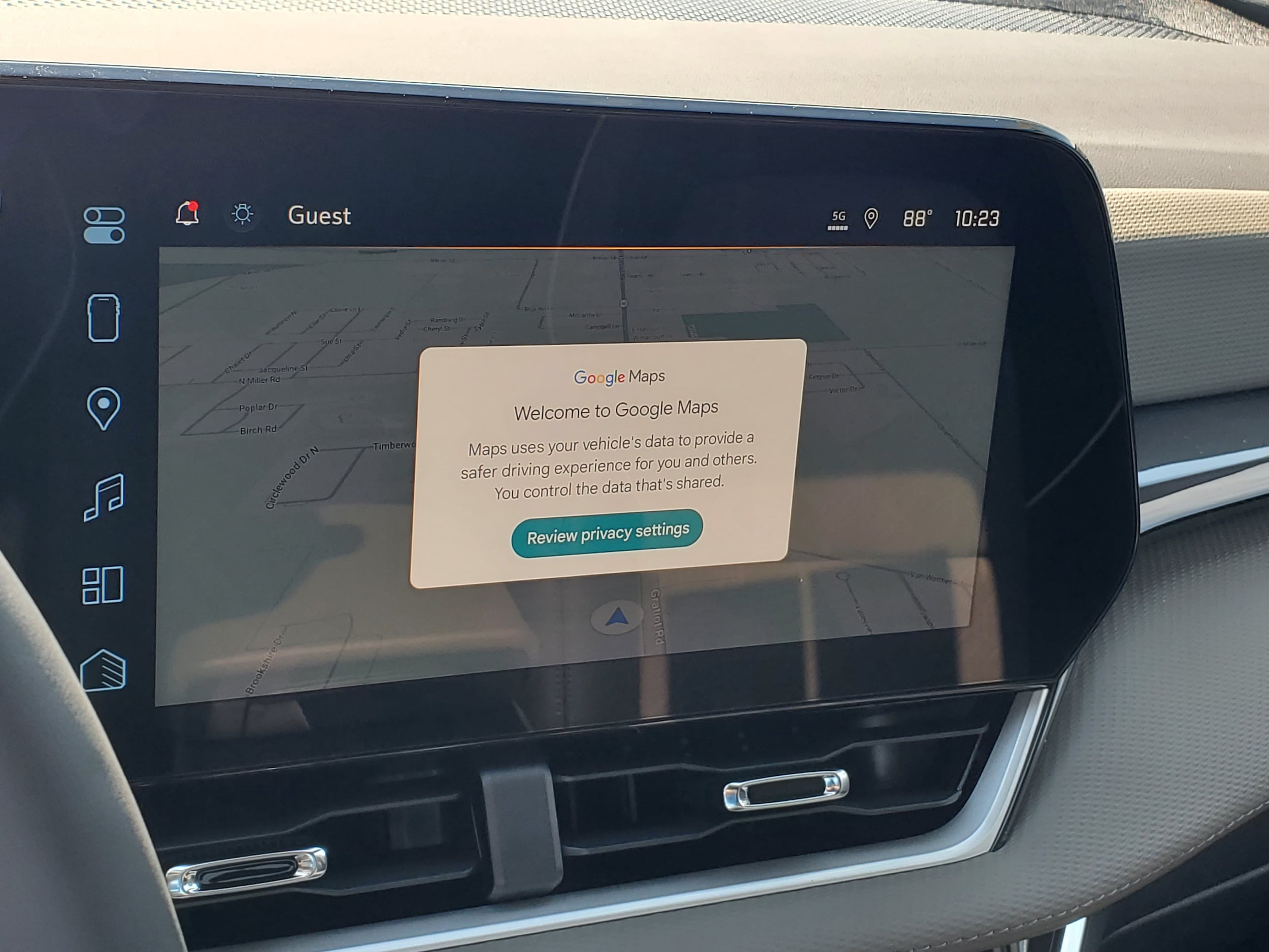 2027 Chevrolet Equinox LT - Photo 13