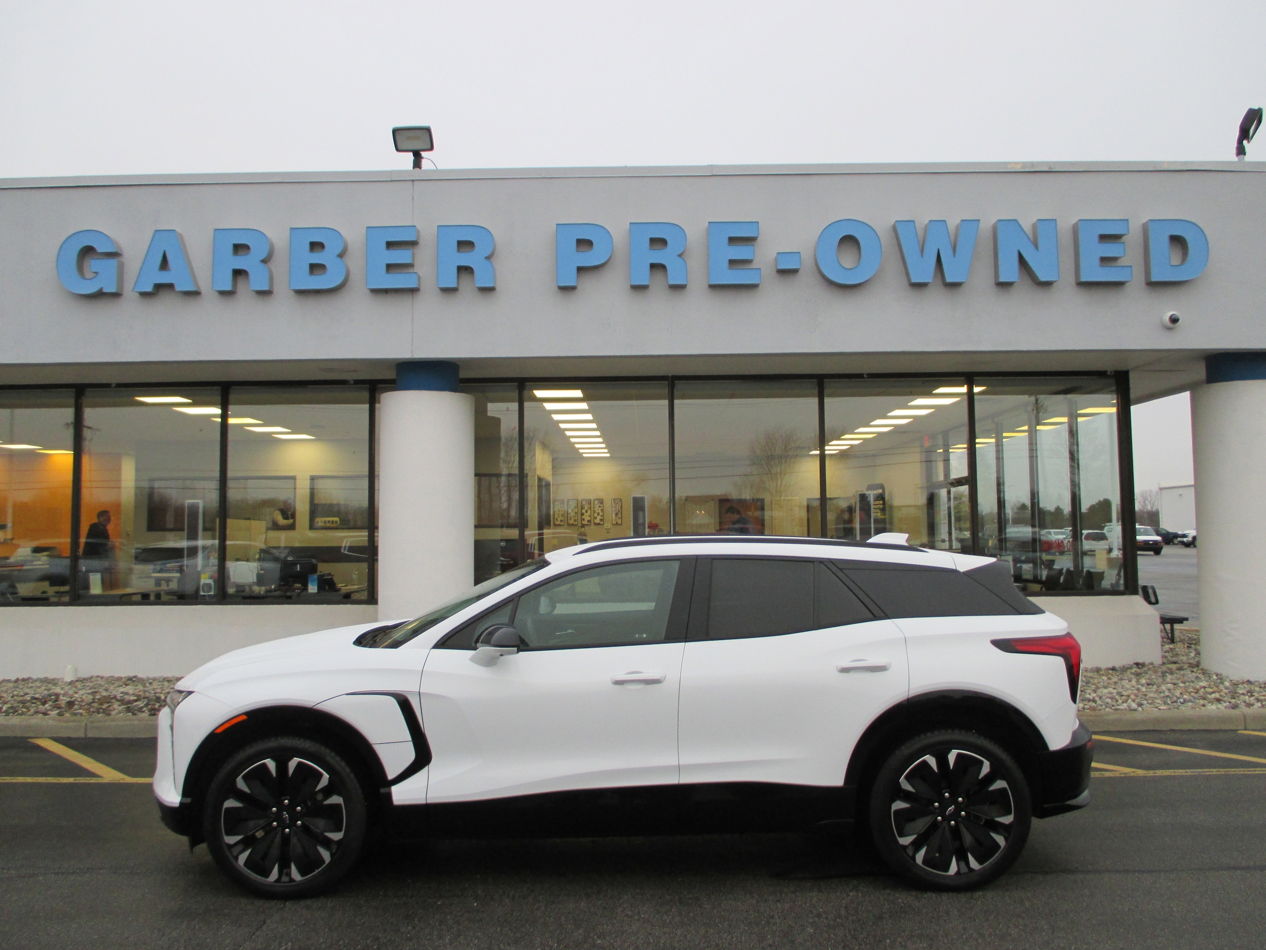 Used 2024 Chevrolet Blazer EV RS with VIN 3GNKDCRJ5RS271711 for sale in Saginaw, MI