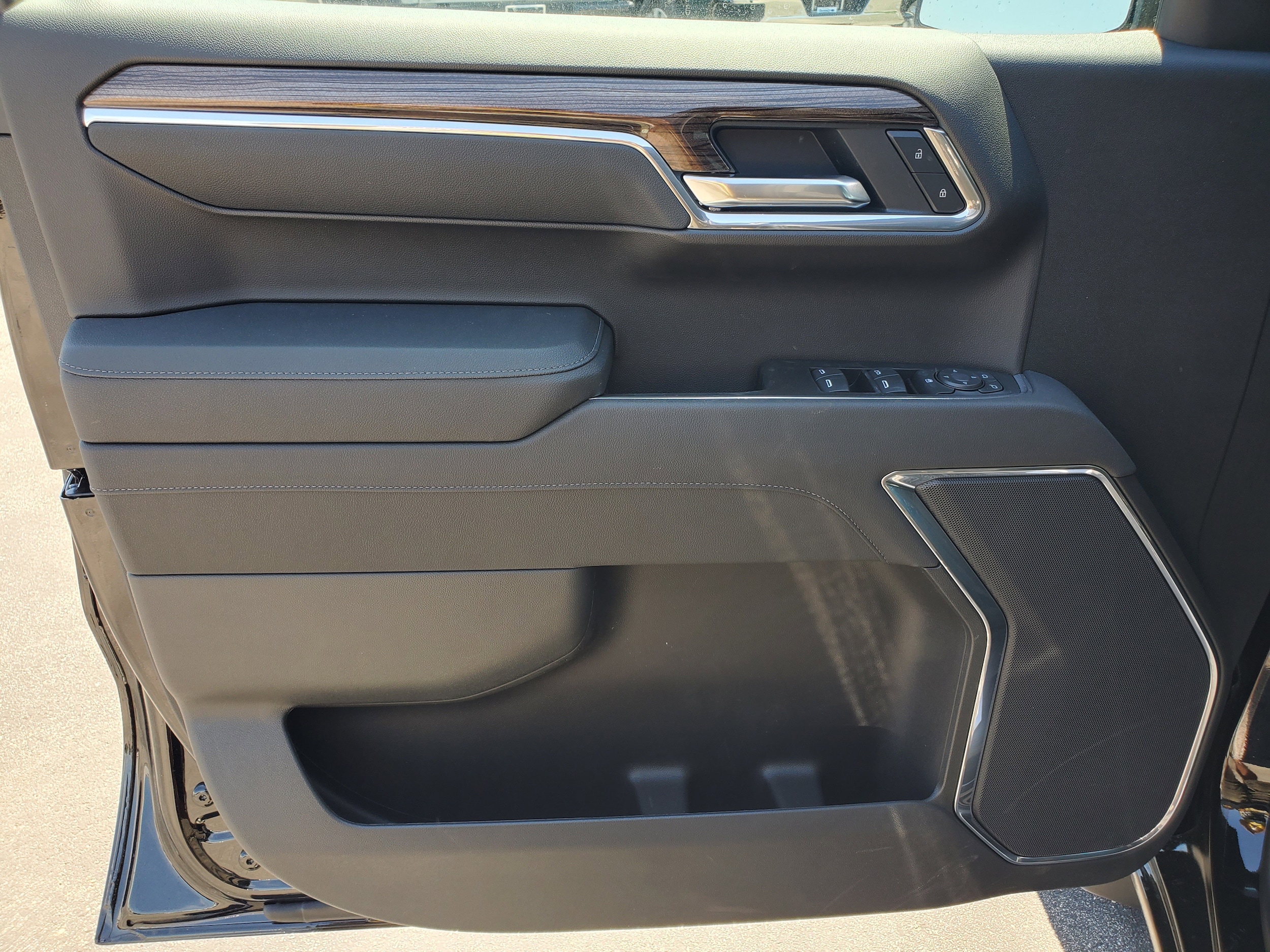 2026 Chevrolet Silverado 1500 LT - Photo 8
