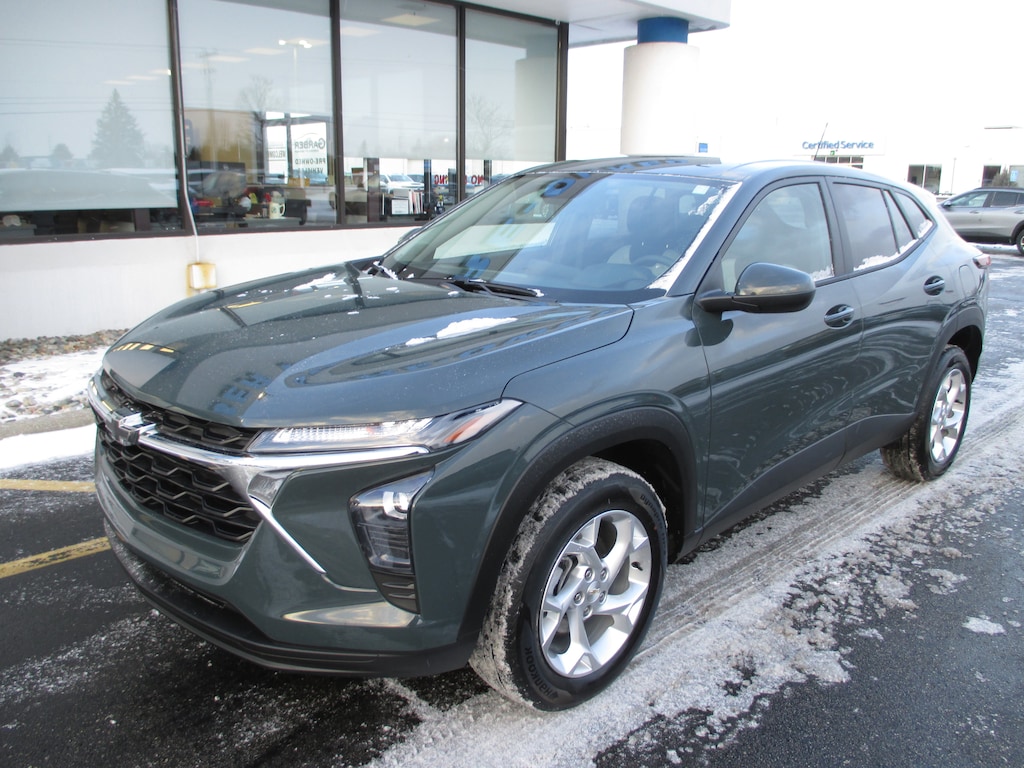 Used 2025 Chevrolet Trax LS SUV