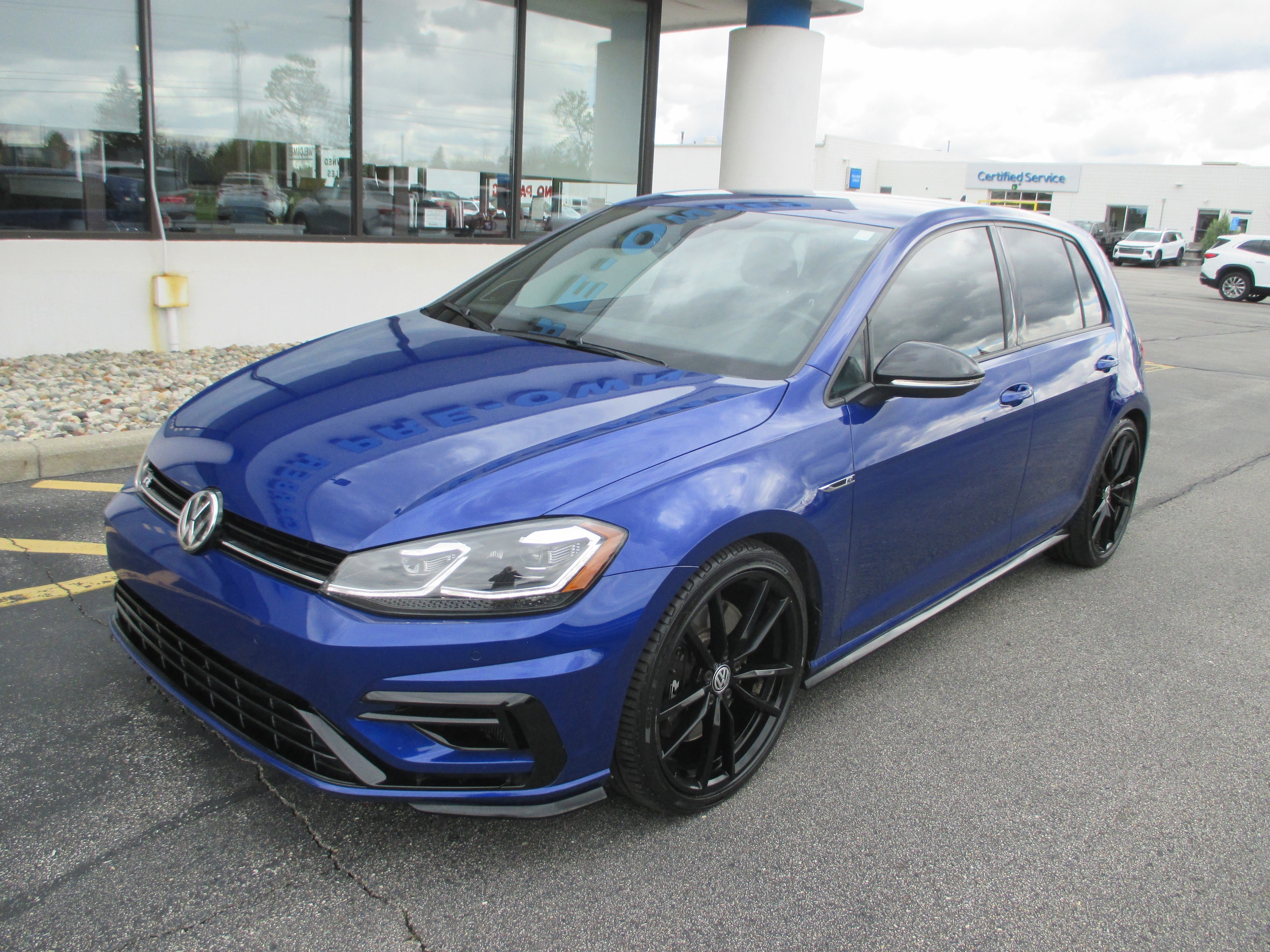 2019 Volkswagen Golf R w/DCC & Navigation 4-door DSG's photo