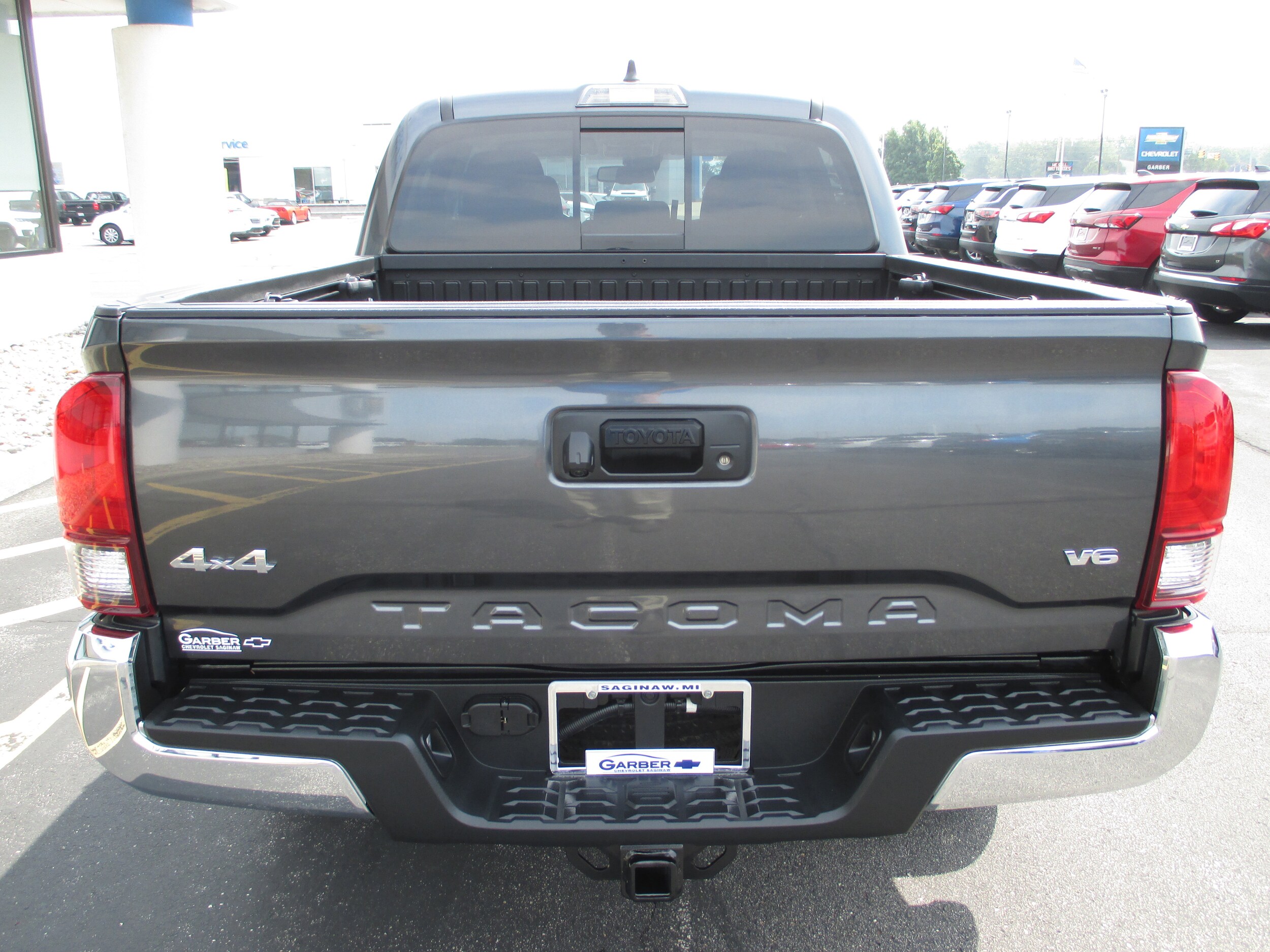 2022 Toyota Tacoma SR5 V6 photo 3