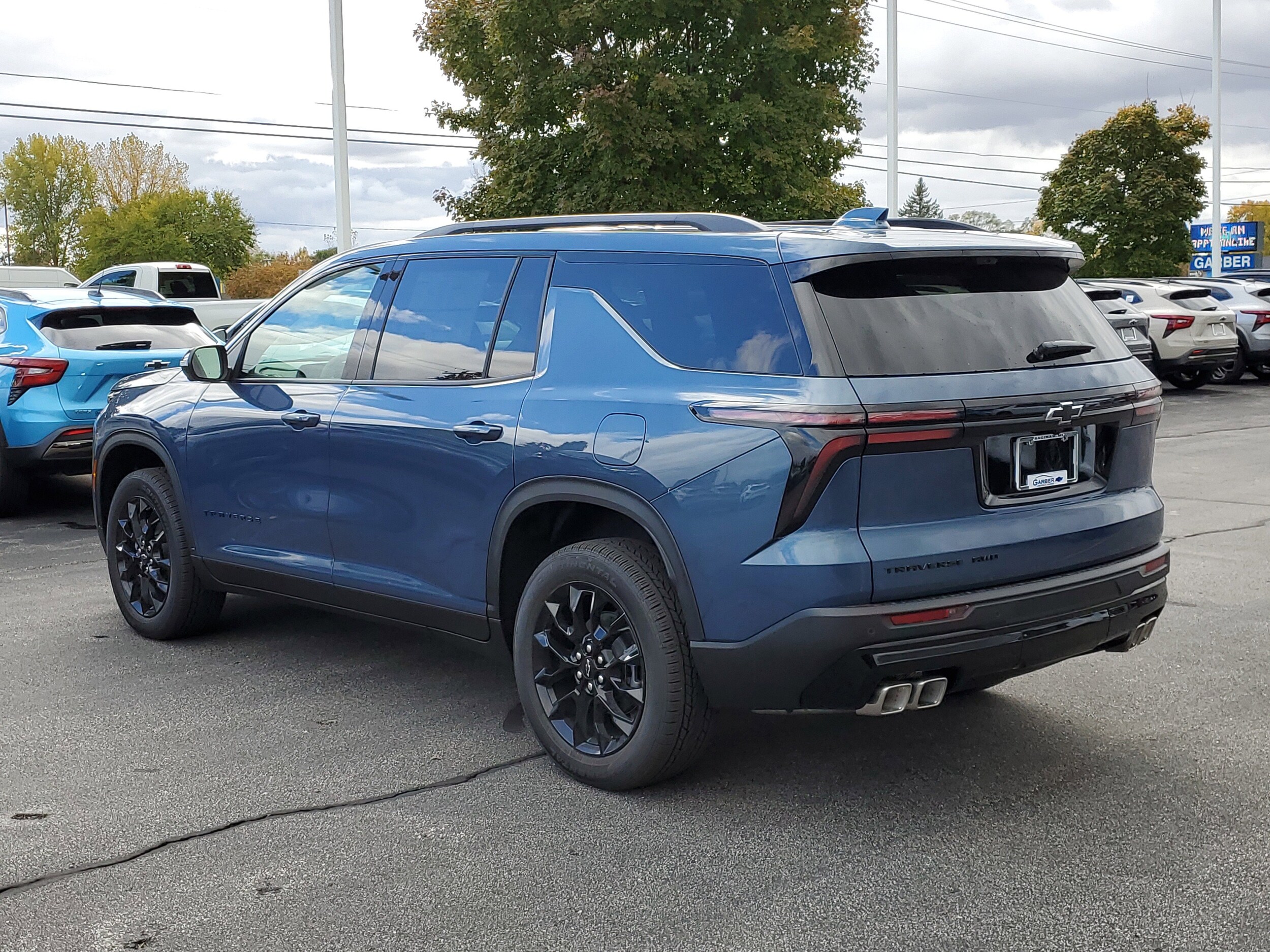 2026 Chevrolet Traverse photo 2
