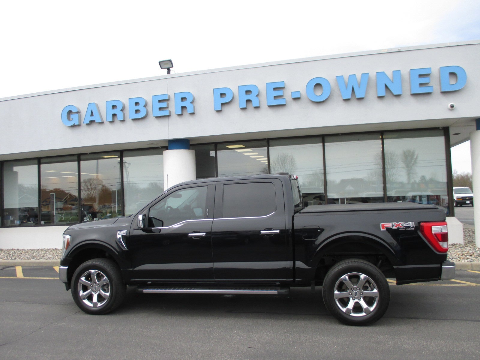 Used 2021 Ford F-150 Lariat with VIN 1FTFW1E80MFC00232 for sale in Saginaw, MI