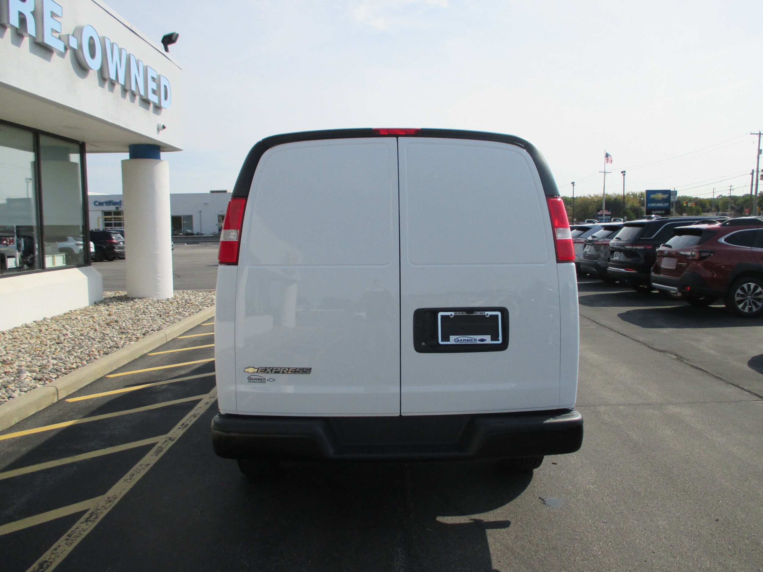 2023 Chevrolet Express 2500 Cargo Van photo 4