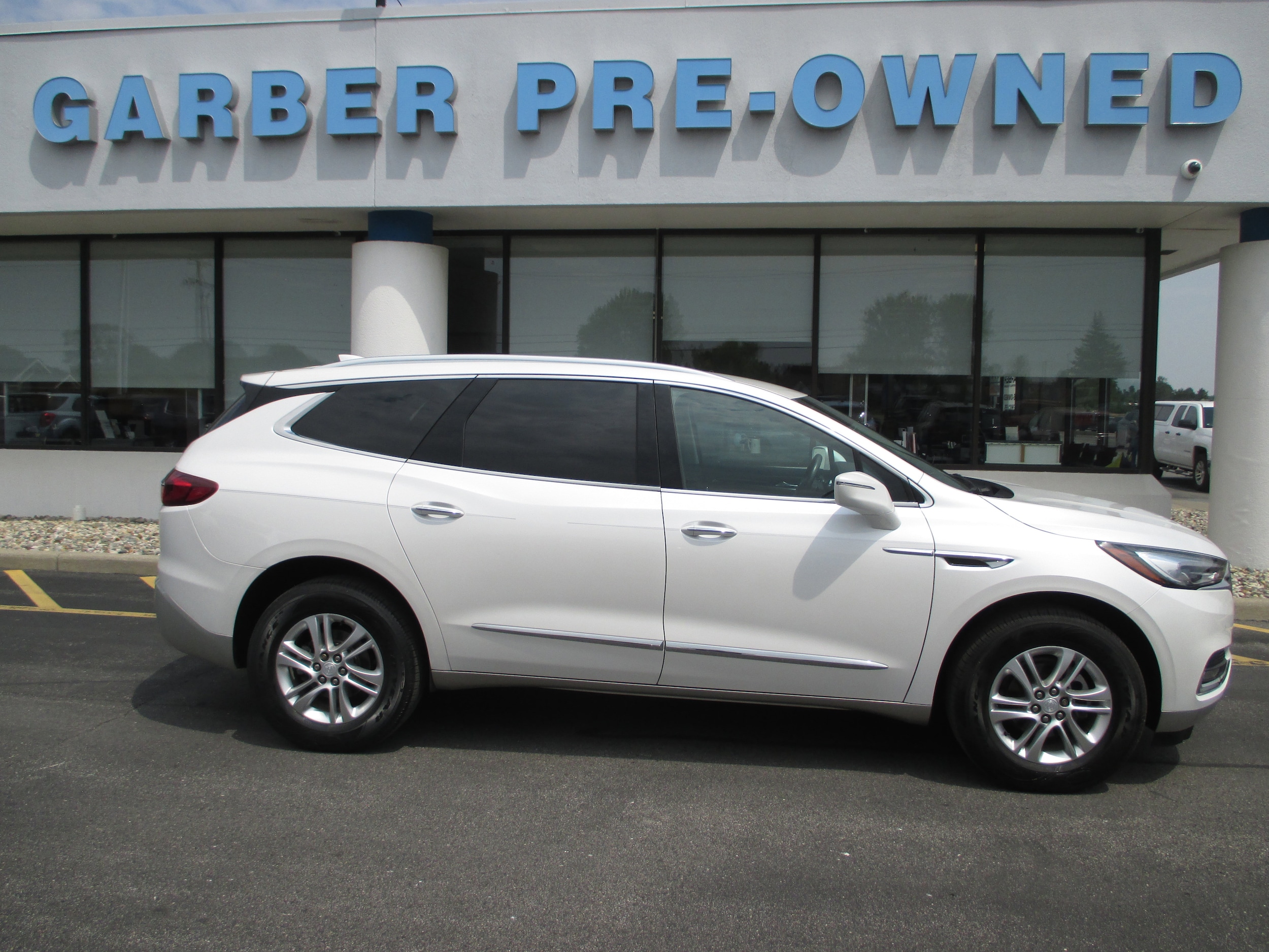 Used 2018 Buick Enclave Premium with VIN 5GAERCKW8JJ132502 for sale in Saginaw, MI