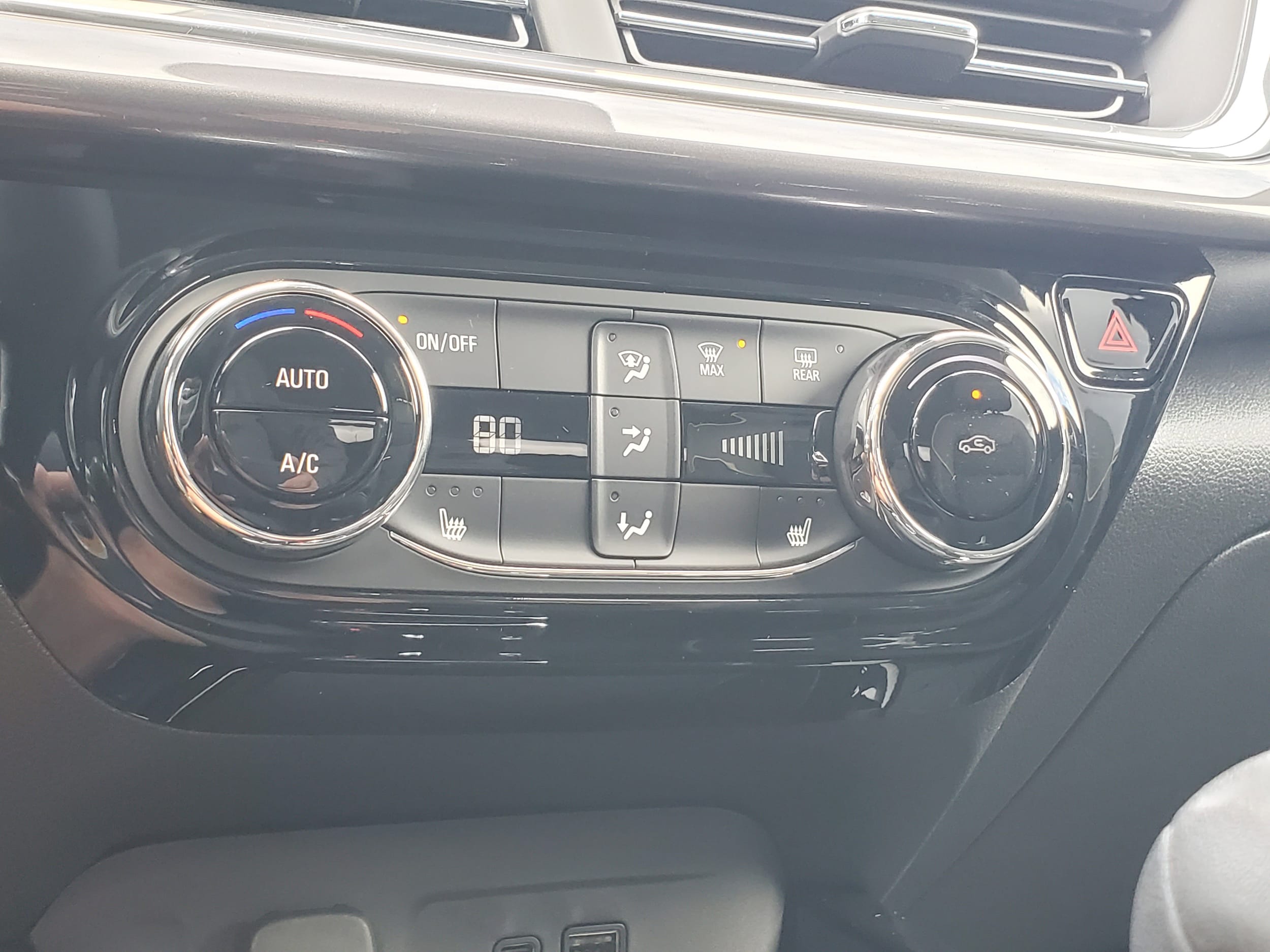 2026 Chevrolet Trax Activ - Photo 21