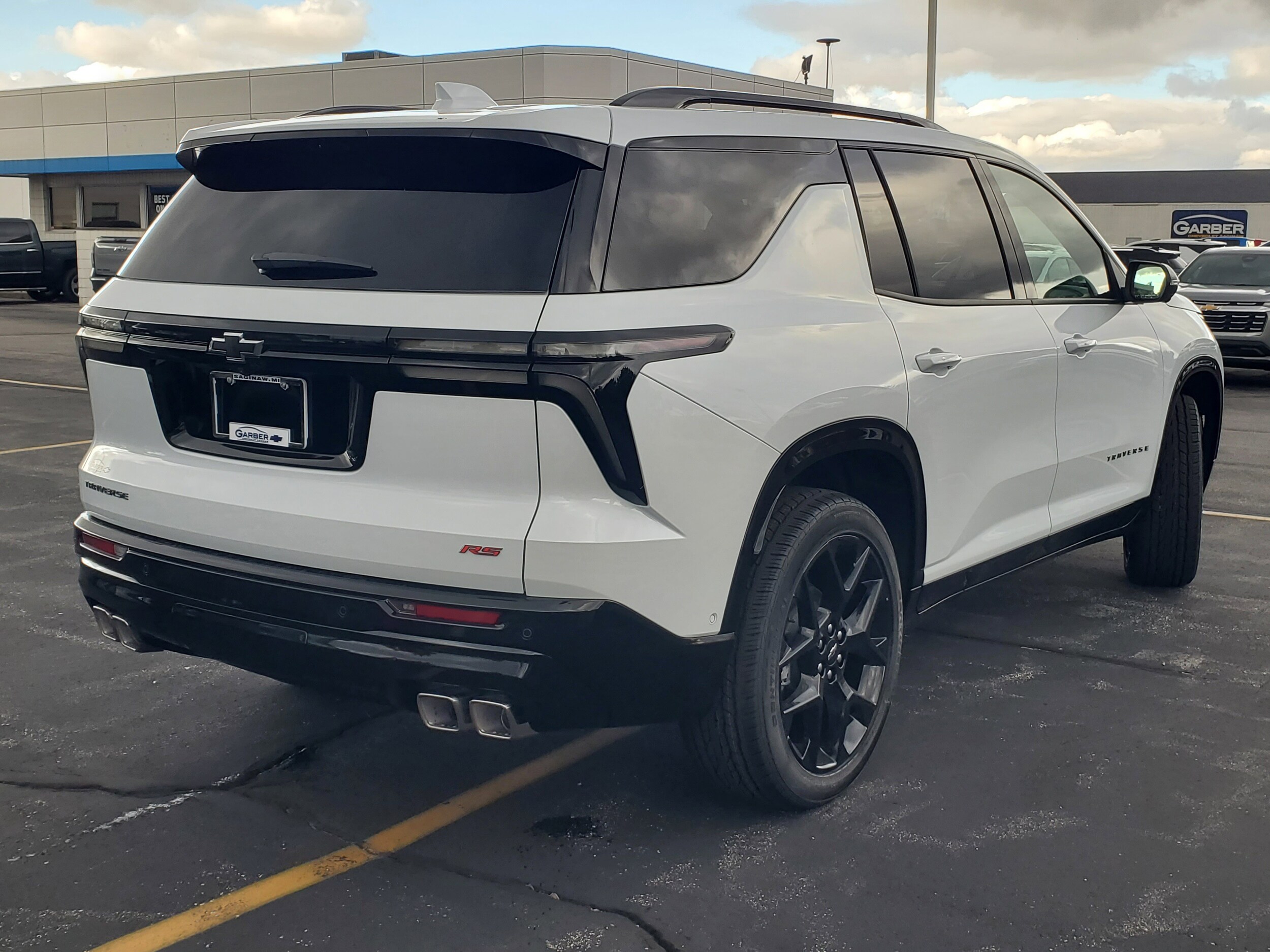 2026 Chevrolet Traverse RS photo 2