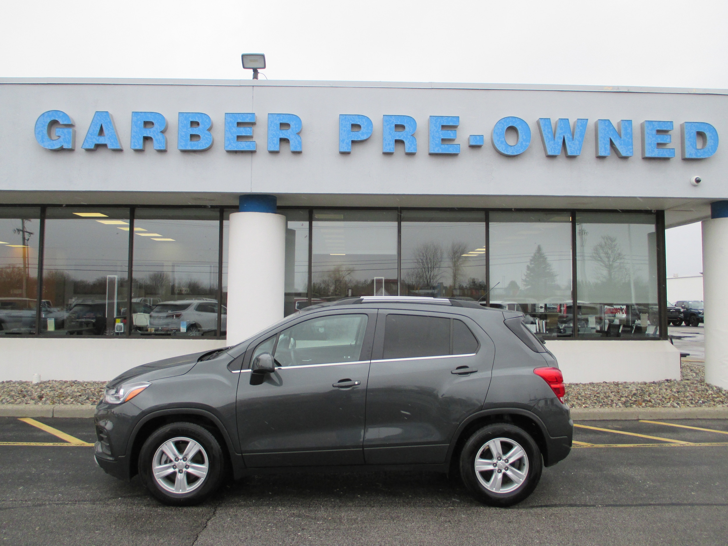 Used 2020 Chevrolet Trax LT with VIN 3GNCJLSB6LL169285 for sale in Saginaw, MI