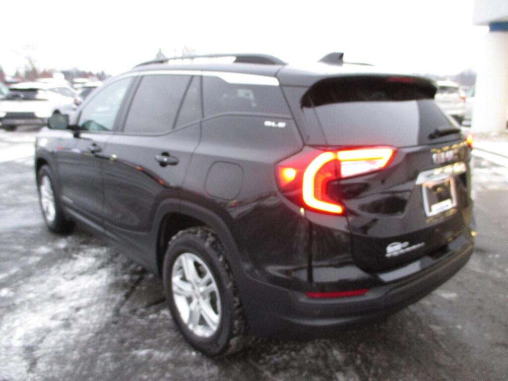 Used 2023 GMC Terrain SLE SUV