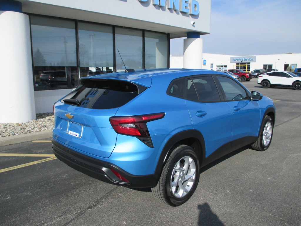 Used 2026 Chevrolet Trax LS SUV