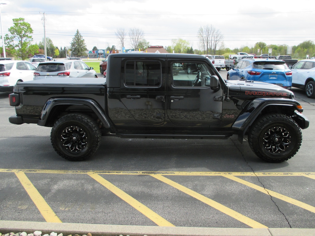 Used 2021 Jeep Gladiator Mojave 4x4 Truck Crew Cab