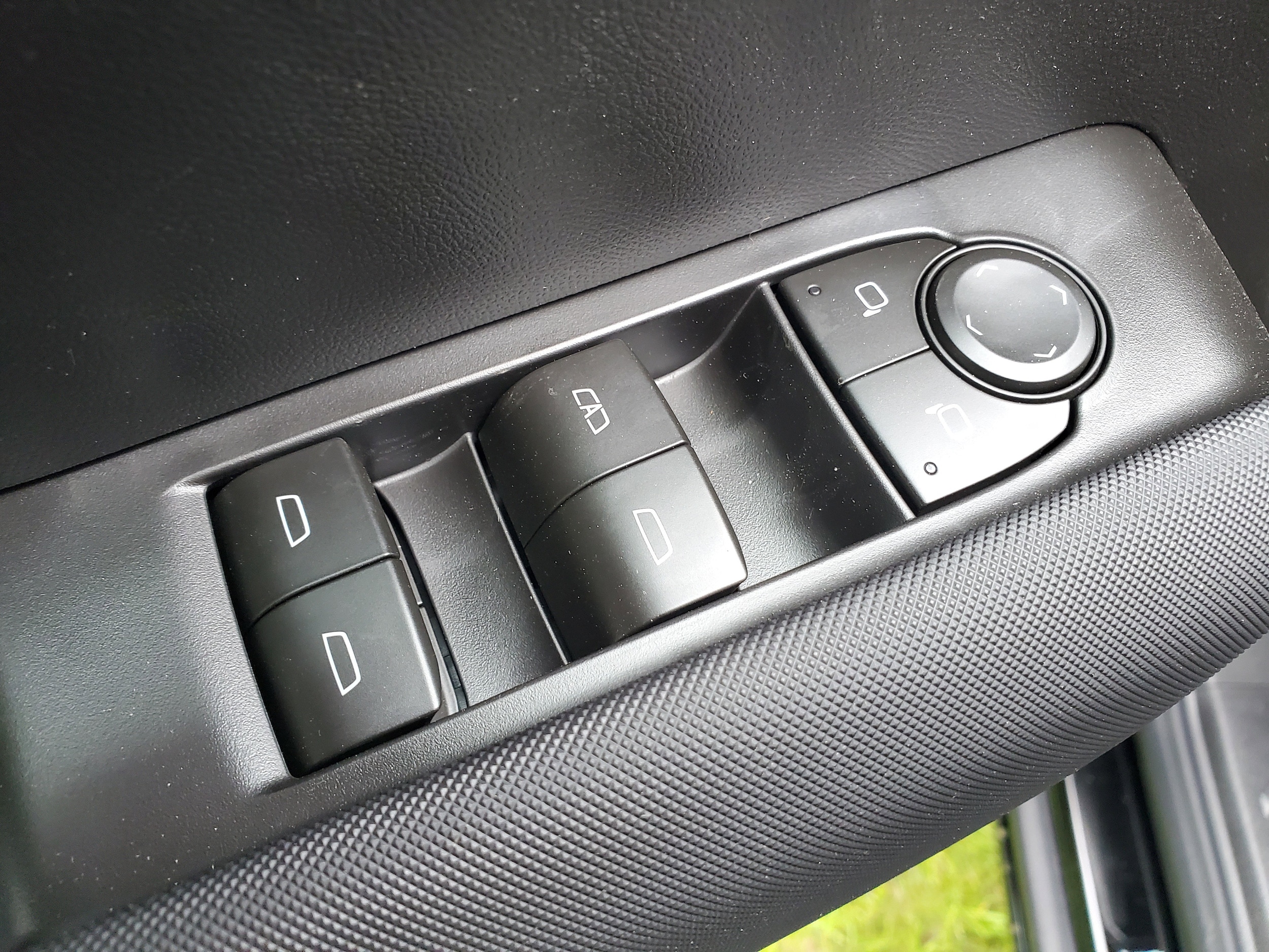 2026 Chevrolet Colorado Z71 - Photo 9