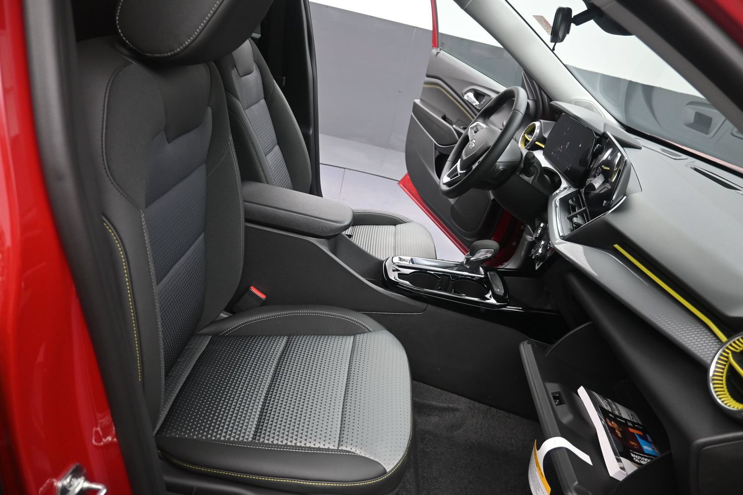 2026 Chevrolet Trax LT - Photo 38