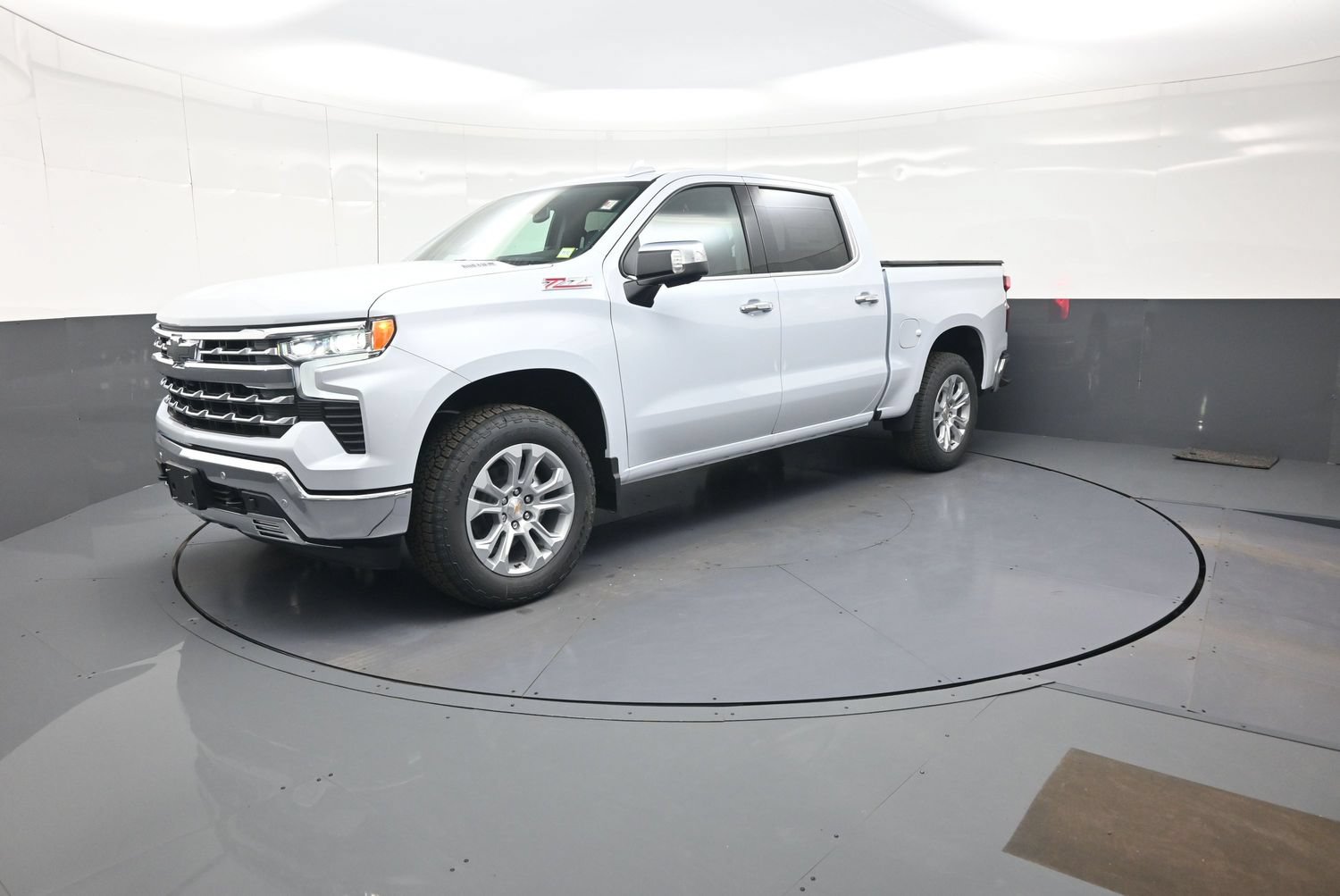 2026 Chevrolet Silverado 1500 LTZ - Photo 7