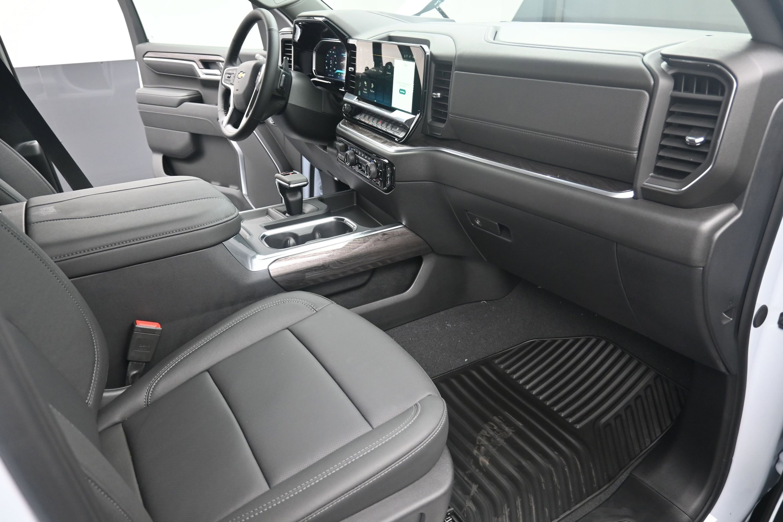 2026 Chevrolet Silverado 1500 LTZ - Photo 35
