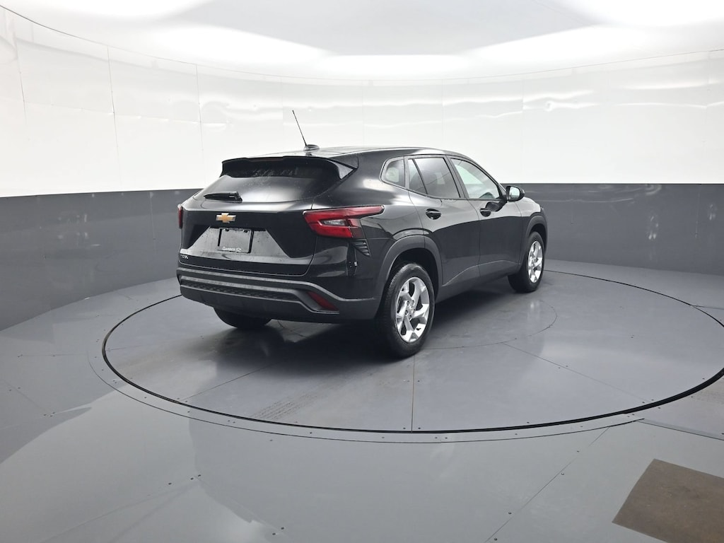 New 2026 Chevrolet Trax LS SUV
