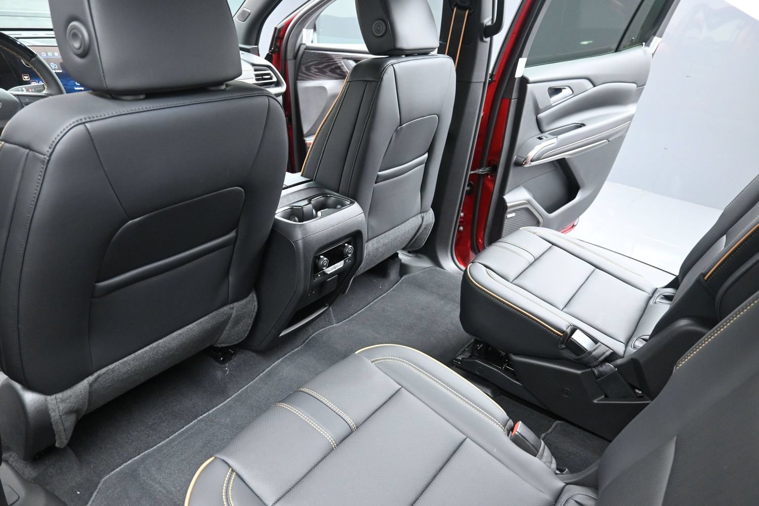 2027 Chevrolet Traverse High Country - Photo 41