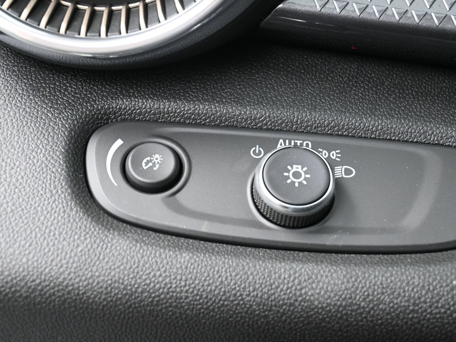 2026 Chevrolet Trax Activ - Photo 25