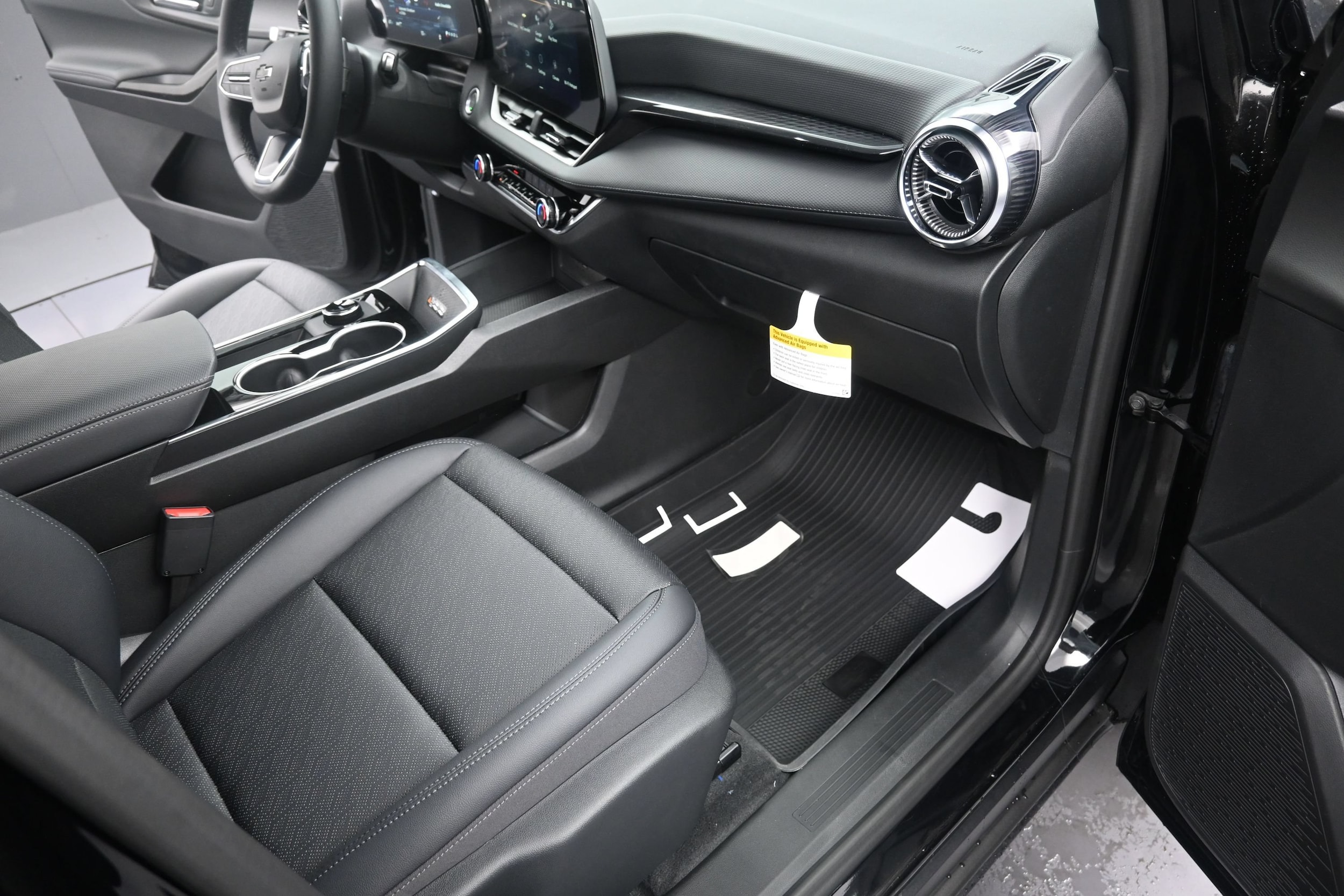 2026 Chevrolet Equinox LT - Photo 41