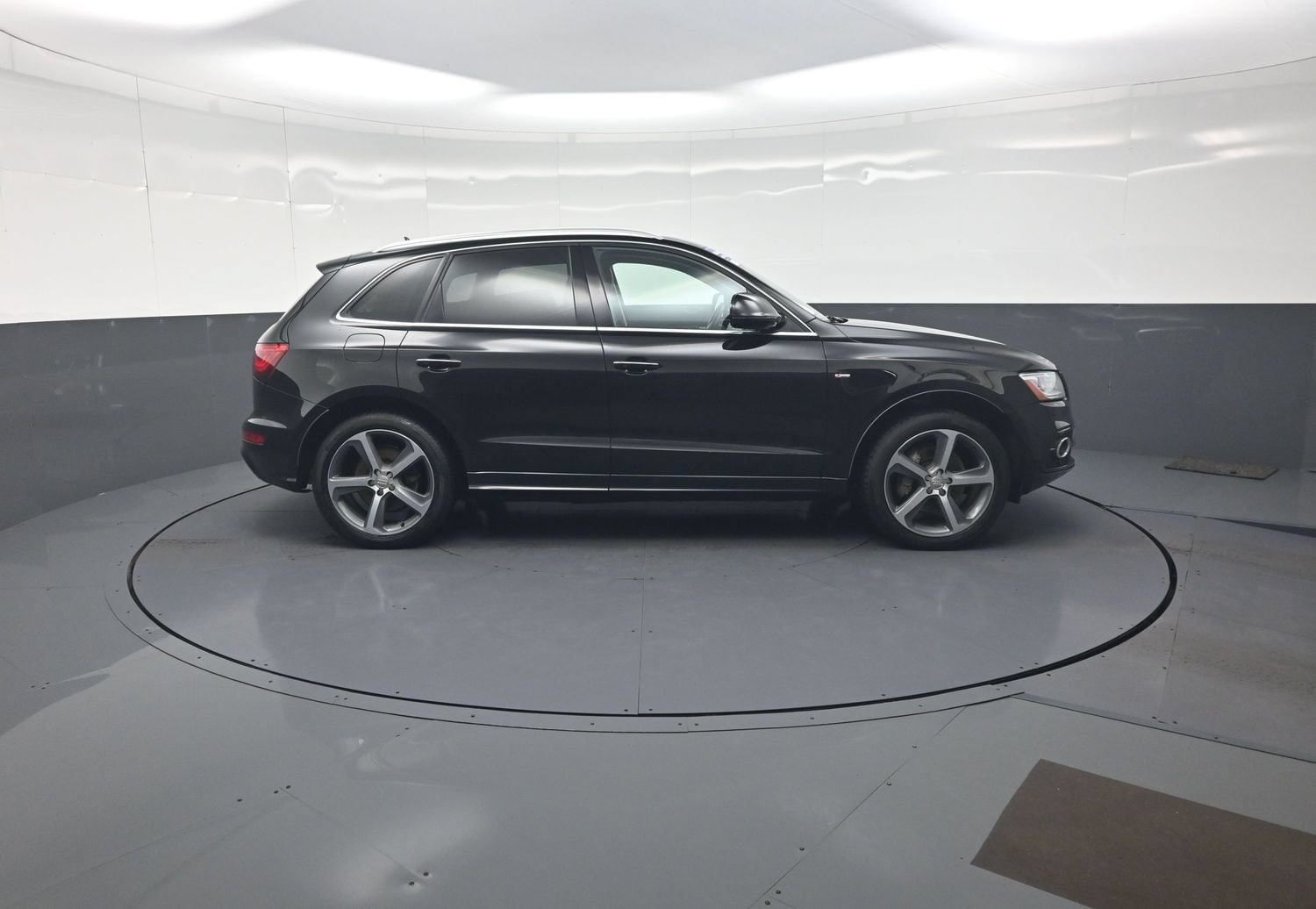 Used 2016 Audi Q5 Premium Plus with VIN WA1D7AFP3GA013038 for sale in Webster, NY