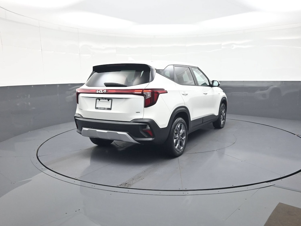 Used 2024 Kia Seltos LX SUV