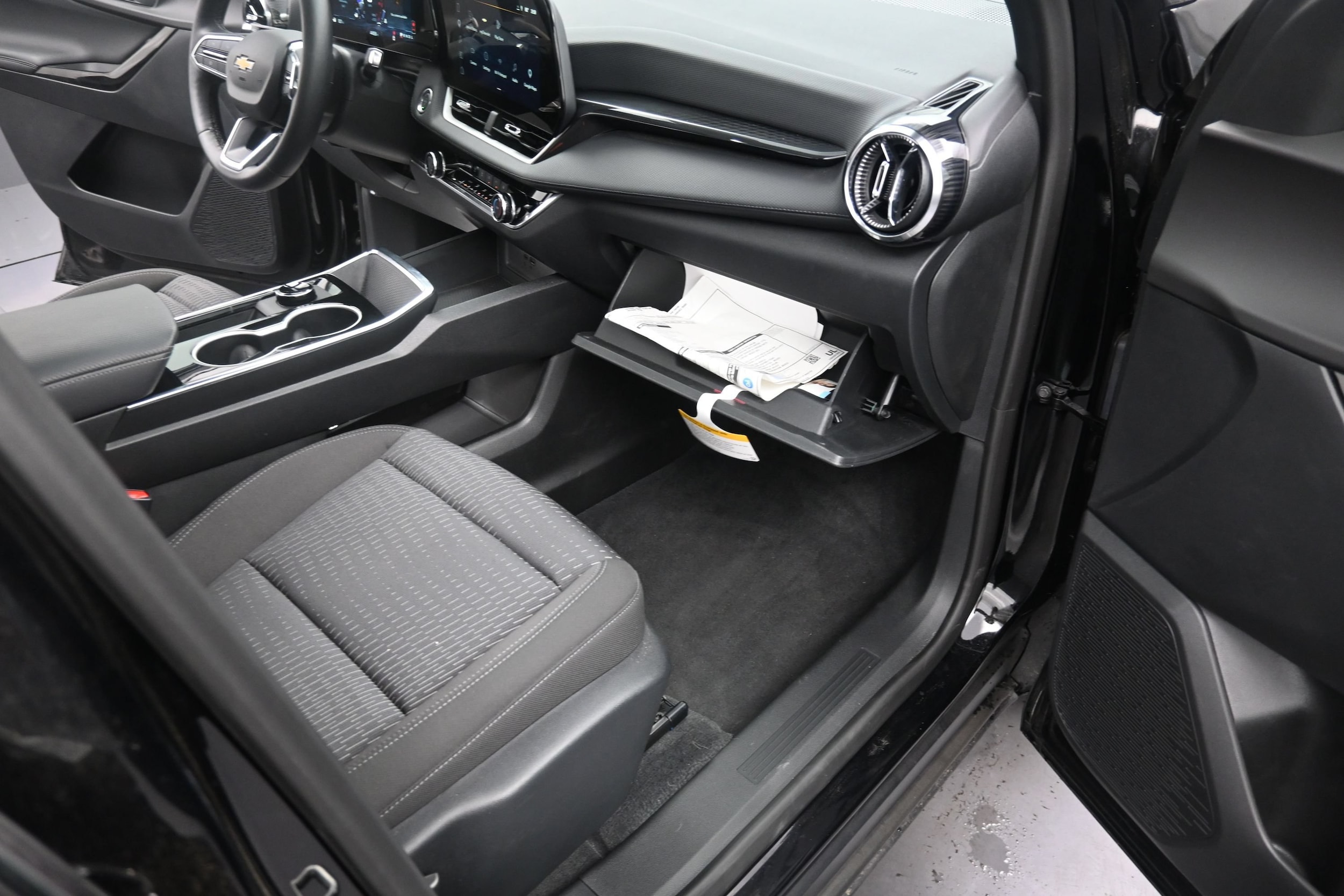 2026 Chevrolet Equinox LT - Photo 43