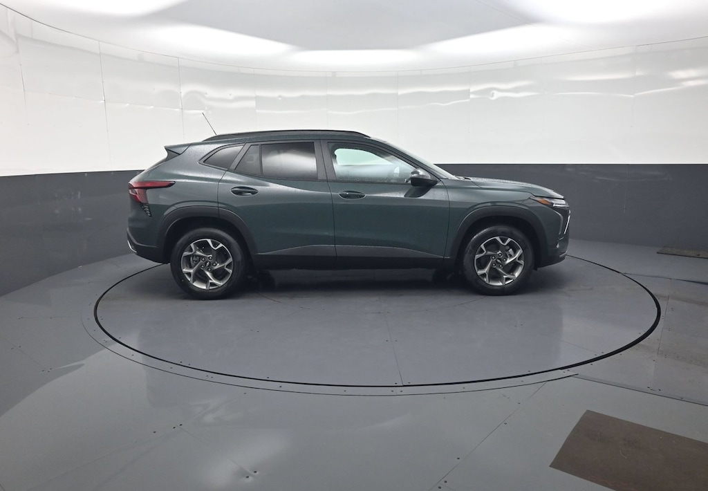 New 2026 Chevrolet Trax LT SUV