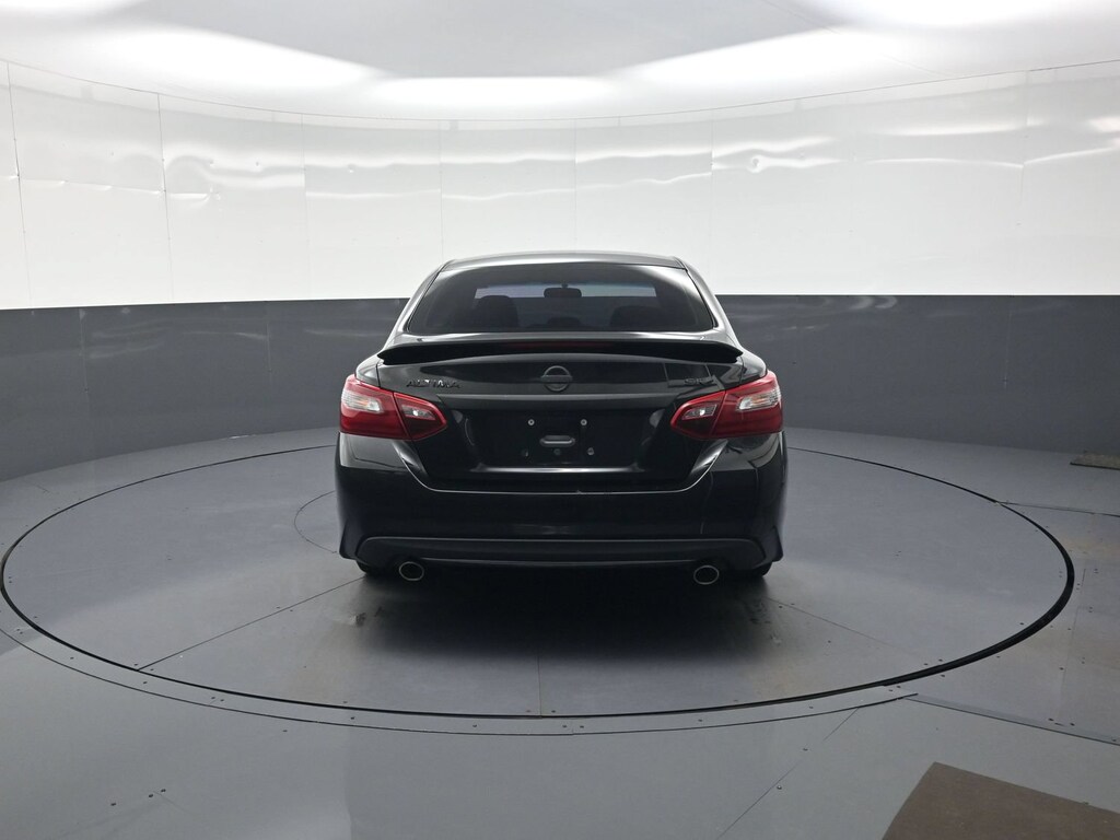Used 2017 Nissan Altima 2.5 SR Sedan