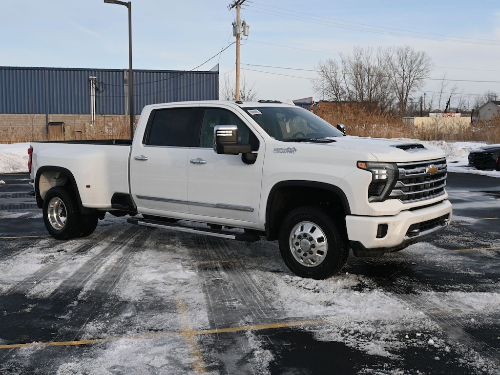 New 2026 Chevrolet Silverado 3500 HD High Country DRW Truck