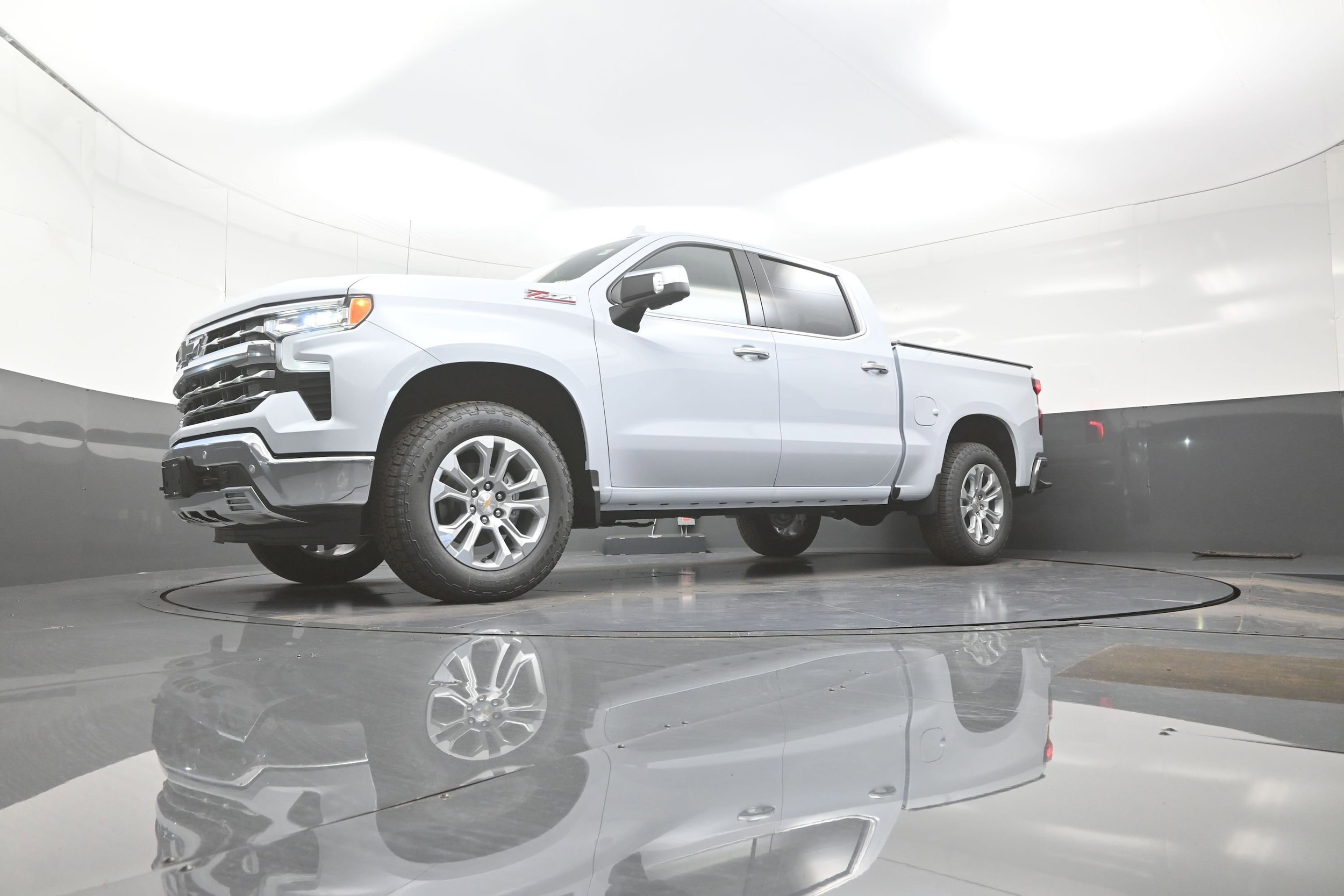 2026 Chevrolet Silverado 1500 LTZ - Photo 11