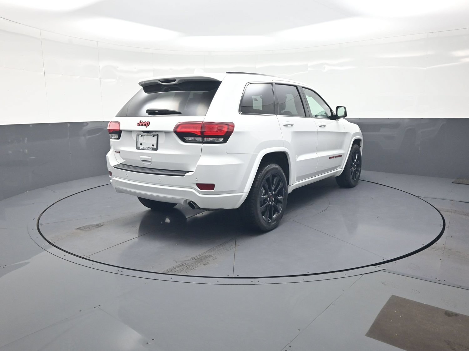 Used 2020 Jeep Grand Cherokee Altitude 4x4 SUV
