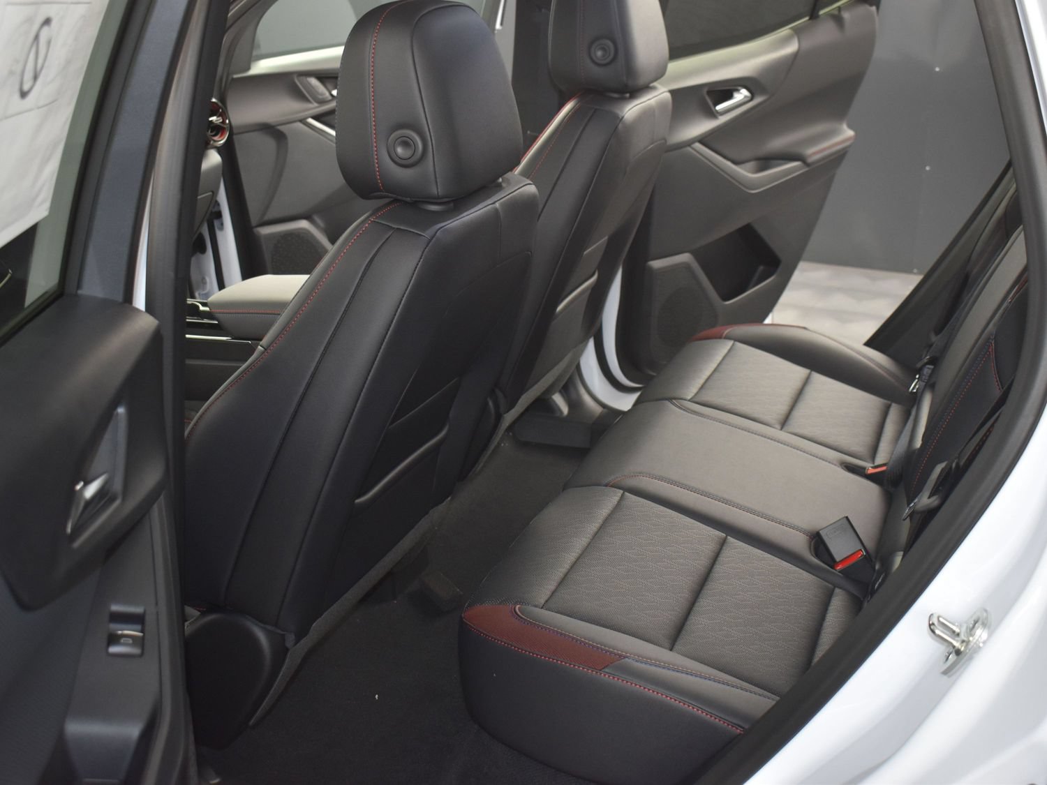 2026 Chevrolet Equinox RS - Photo 9