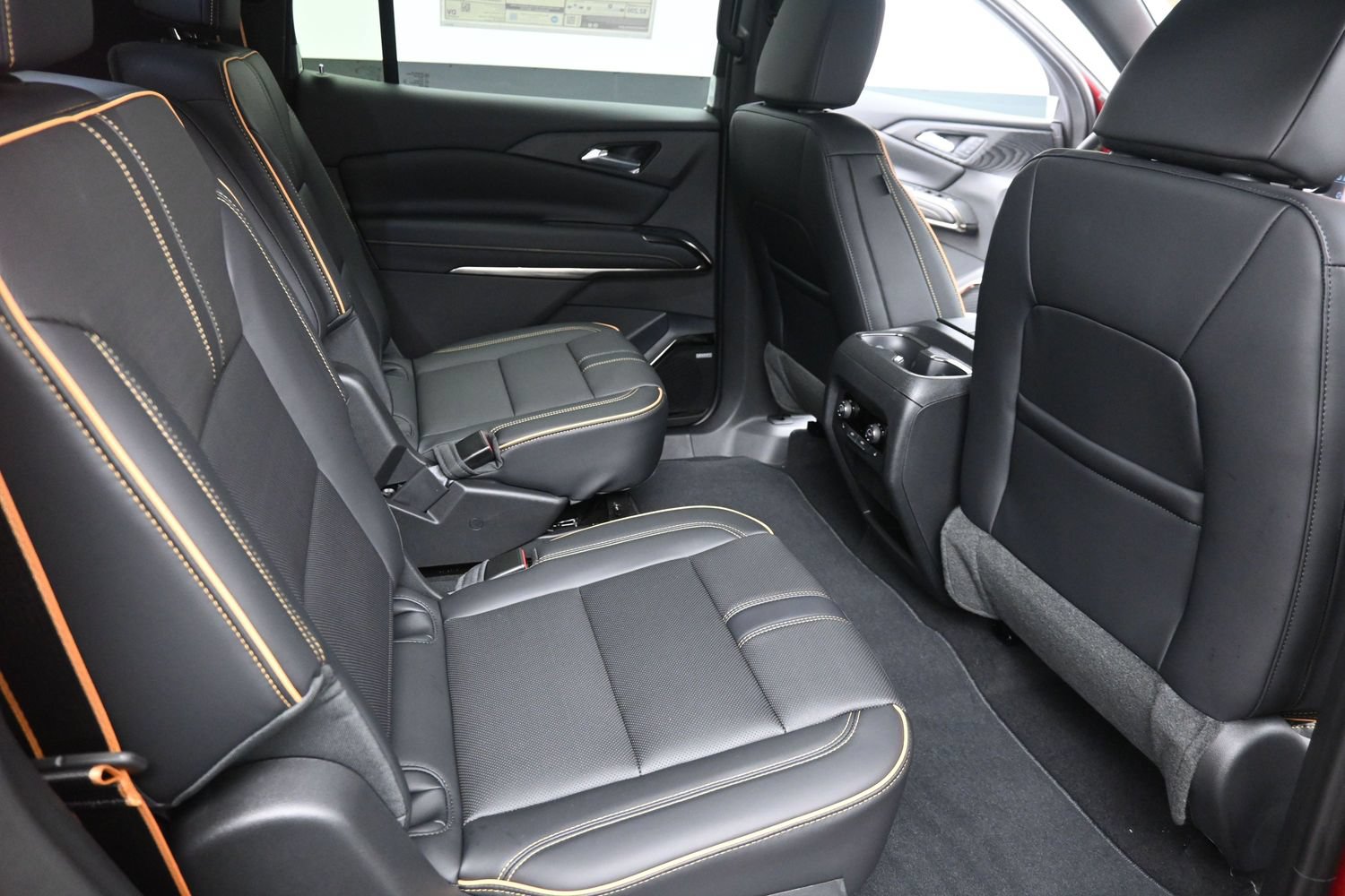 2027 Chevrolet Traverse High Country - Photo 46