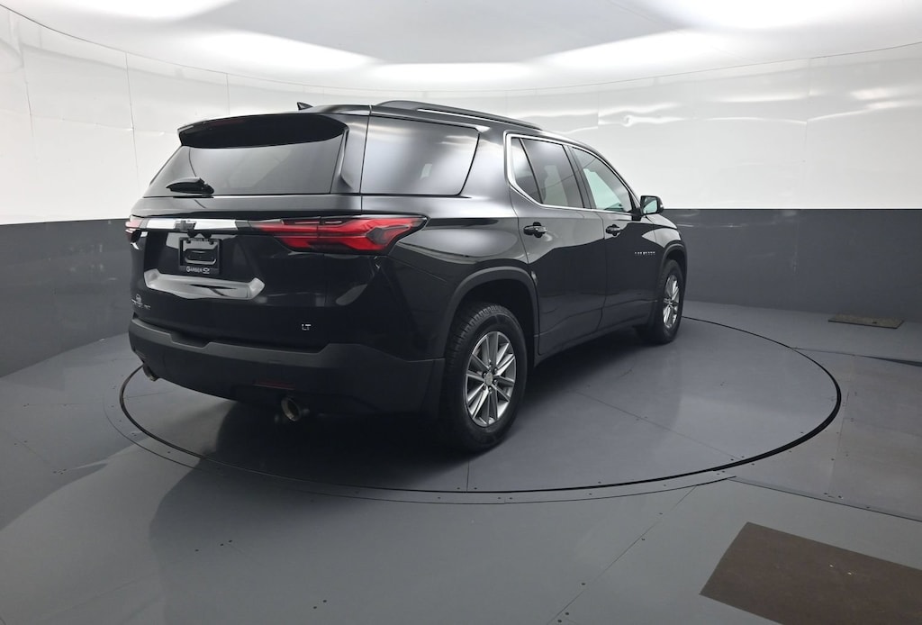 Used 2023 Chevrolet Traverse LT Cloth SUV